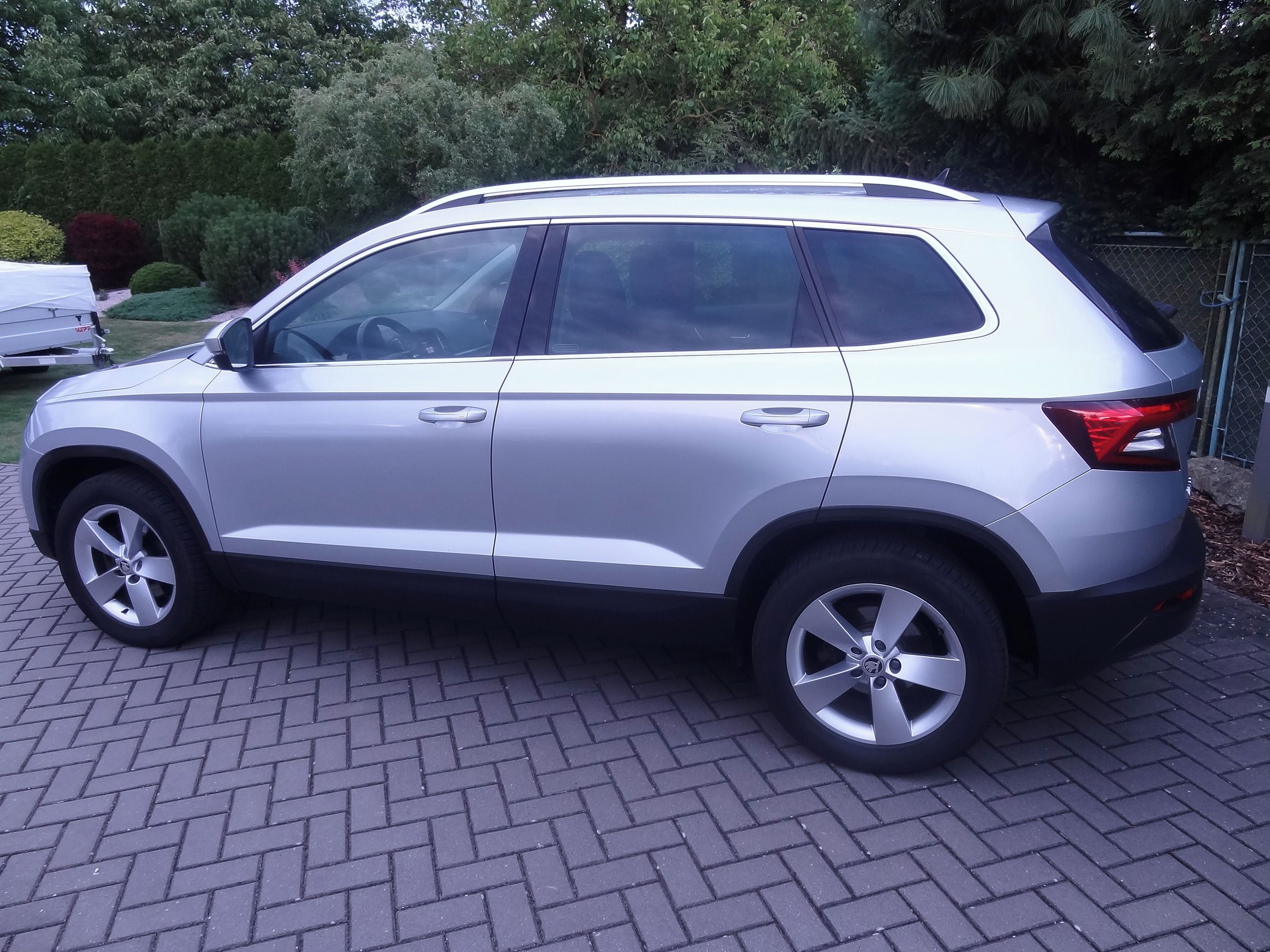 Škoda Karoq, 2.0 TDI,110 kW,4X4, ČR,1.MAJ - fotka 4