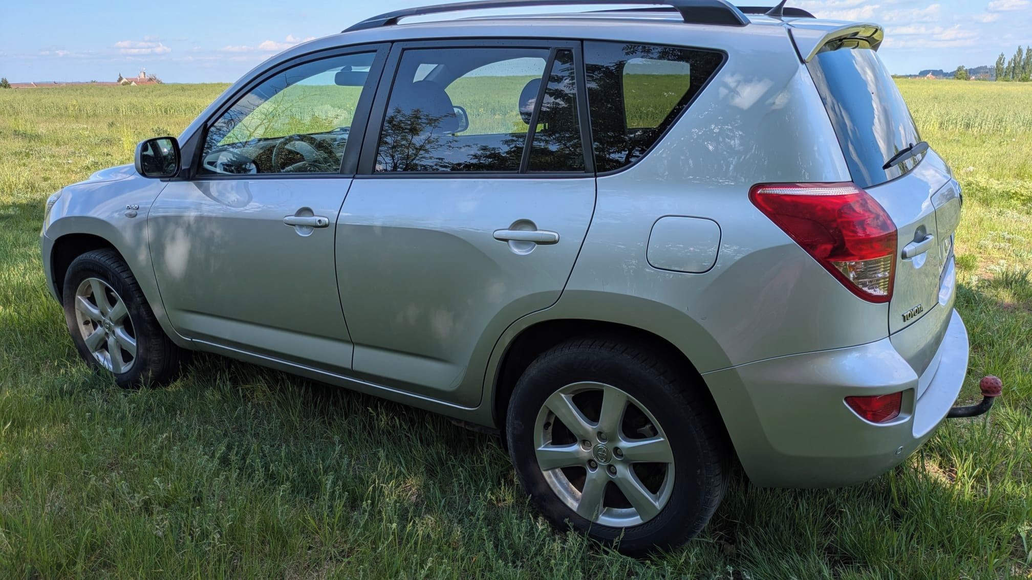 Toyota Rav4, nová STK, tažné zařízení - fotka 4