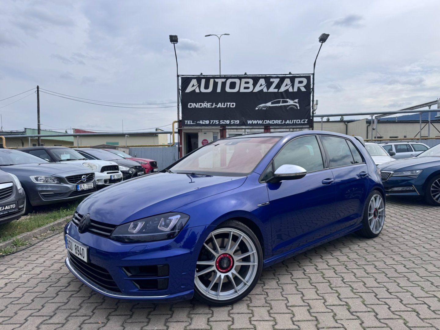 Volkswagen Golf, R 2,0 TSI 221 KW 420 HP MANUÁL