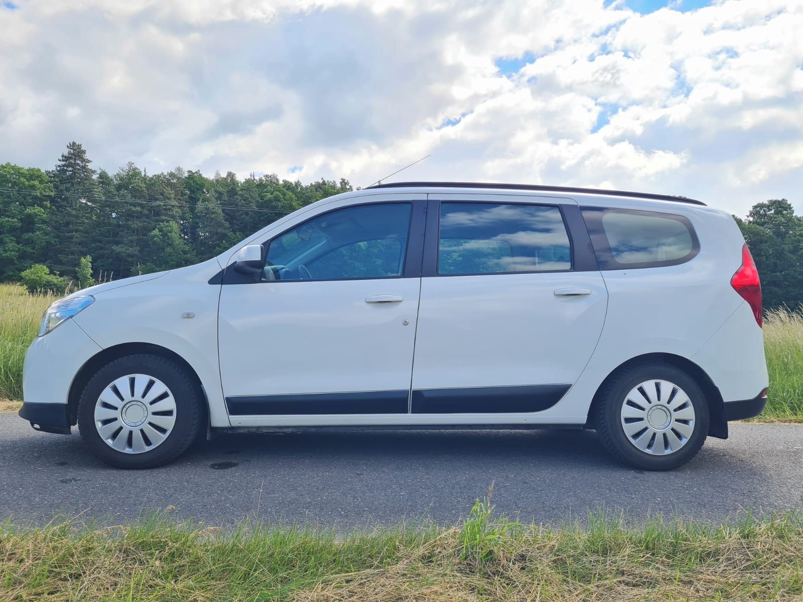 Dacia Lodgy, 1.5 dCi Arctica, ČR, 1.MAJ, TZ - fotka 5