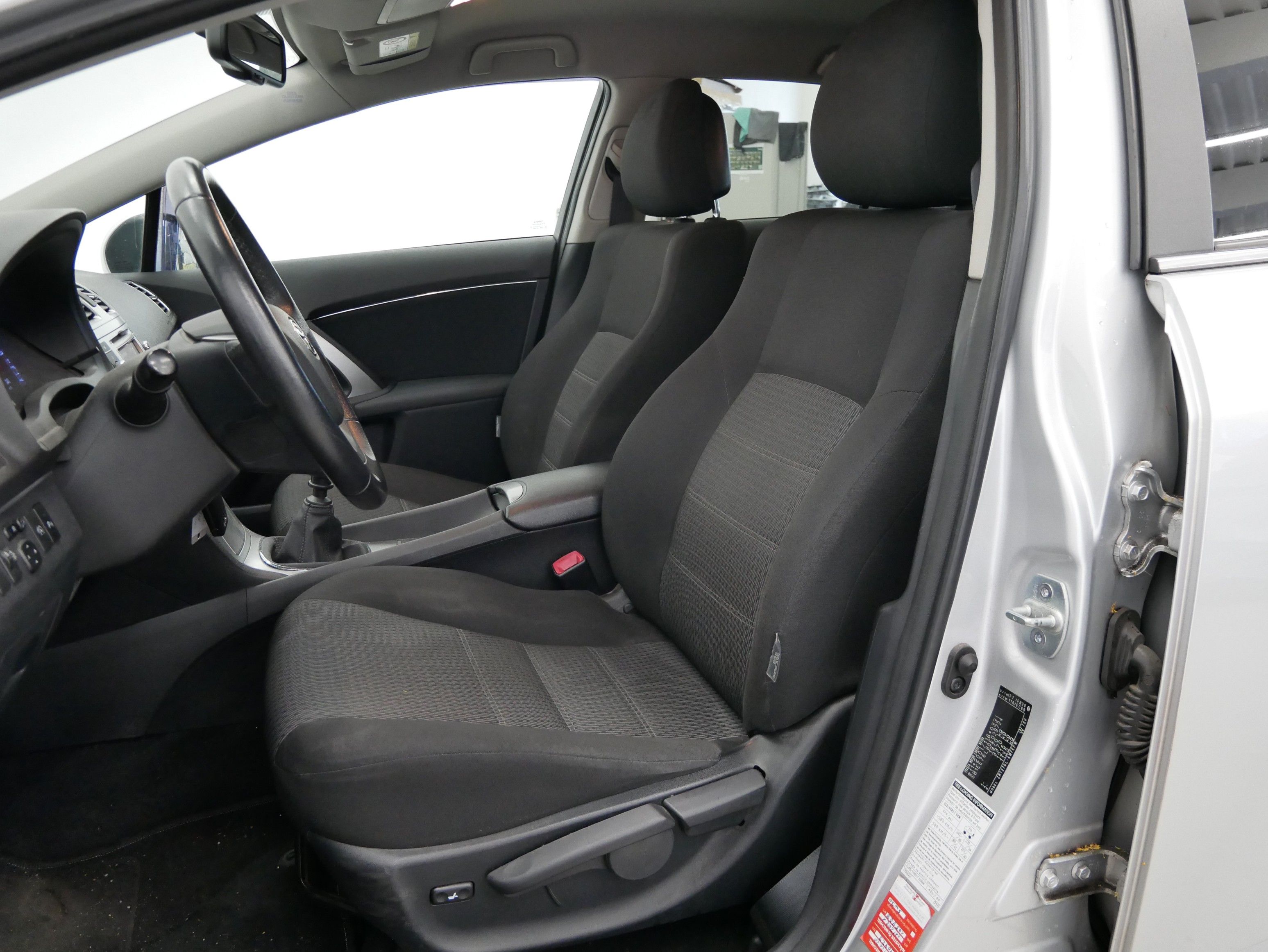 Toyota Avensis, 1.6 Valve Matic 97 kW Edition - fotka 6