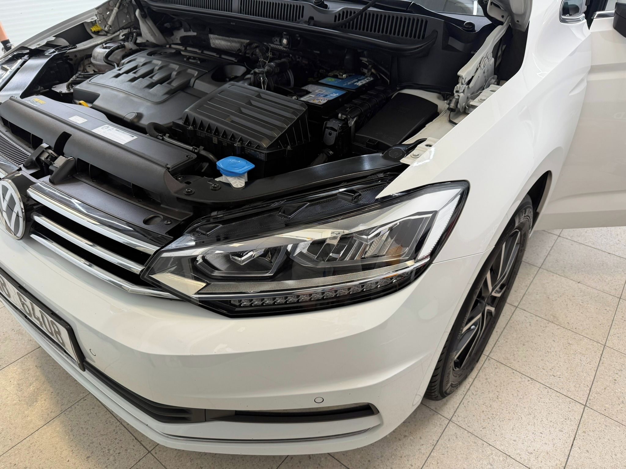 Volkswagen Touran, Volkswagen Touran 2.0 TDI DSG - fotka 4