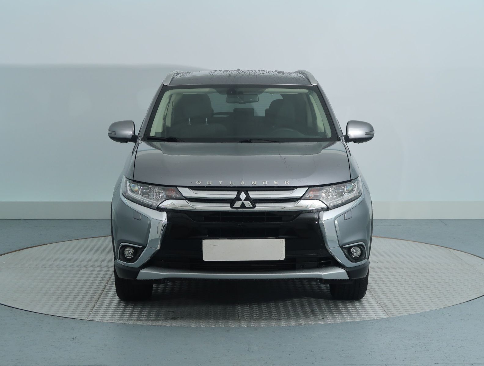 Mitsubishi Outlander, 2.2 DI-D, 4X4, 7 míst, ČR - fotka 2