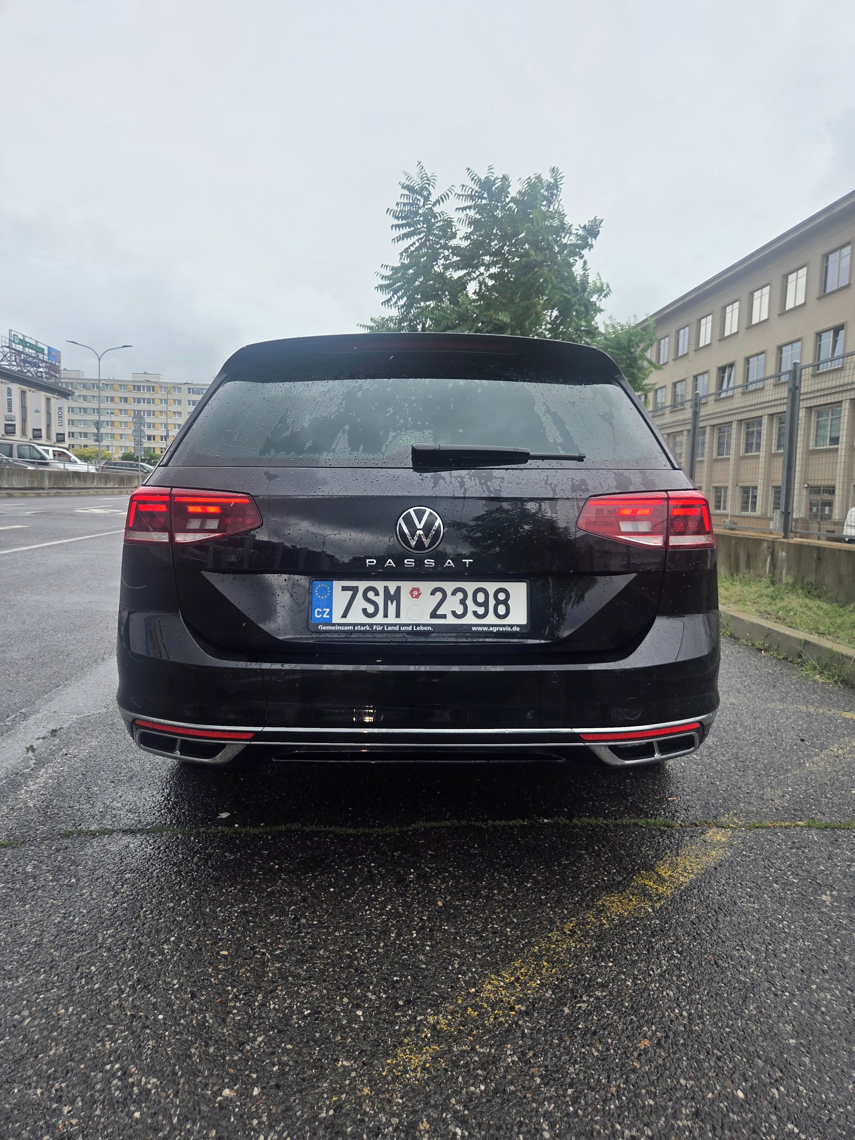 Volkswagen Passat, R-Line 110kW DSG 2023 - fotka 4