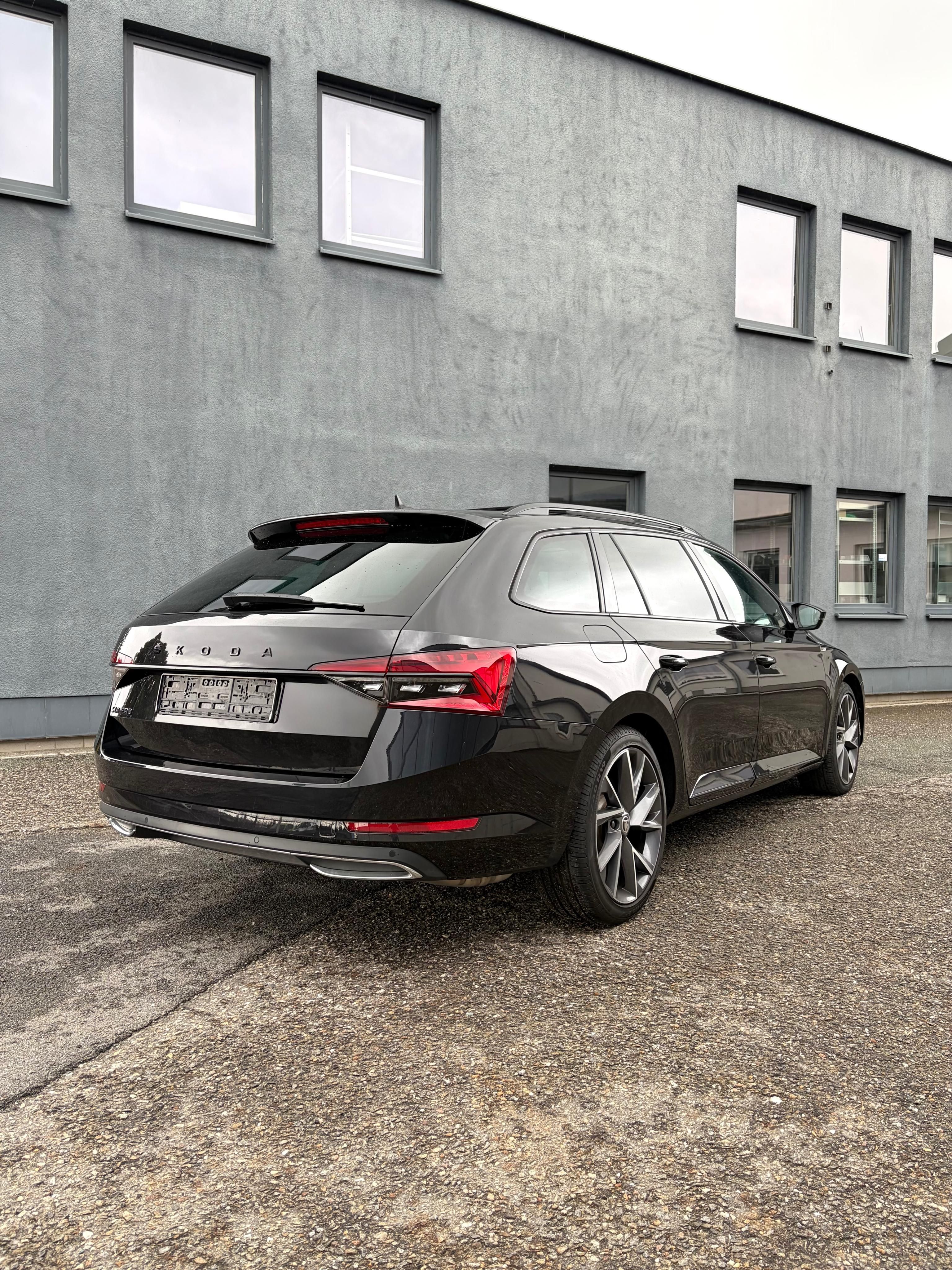 Škoda Superb, 2.0TSI 140kw SPORTLINE - fotka 5
