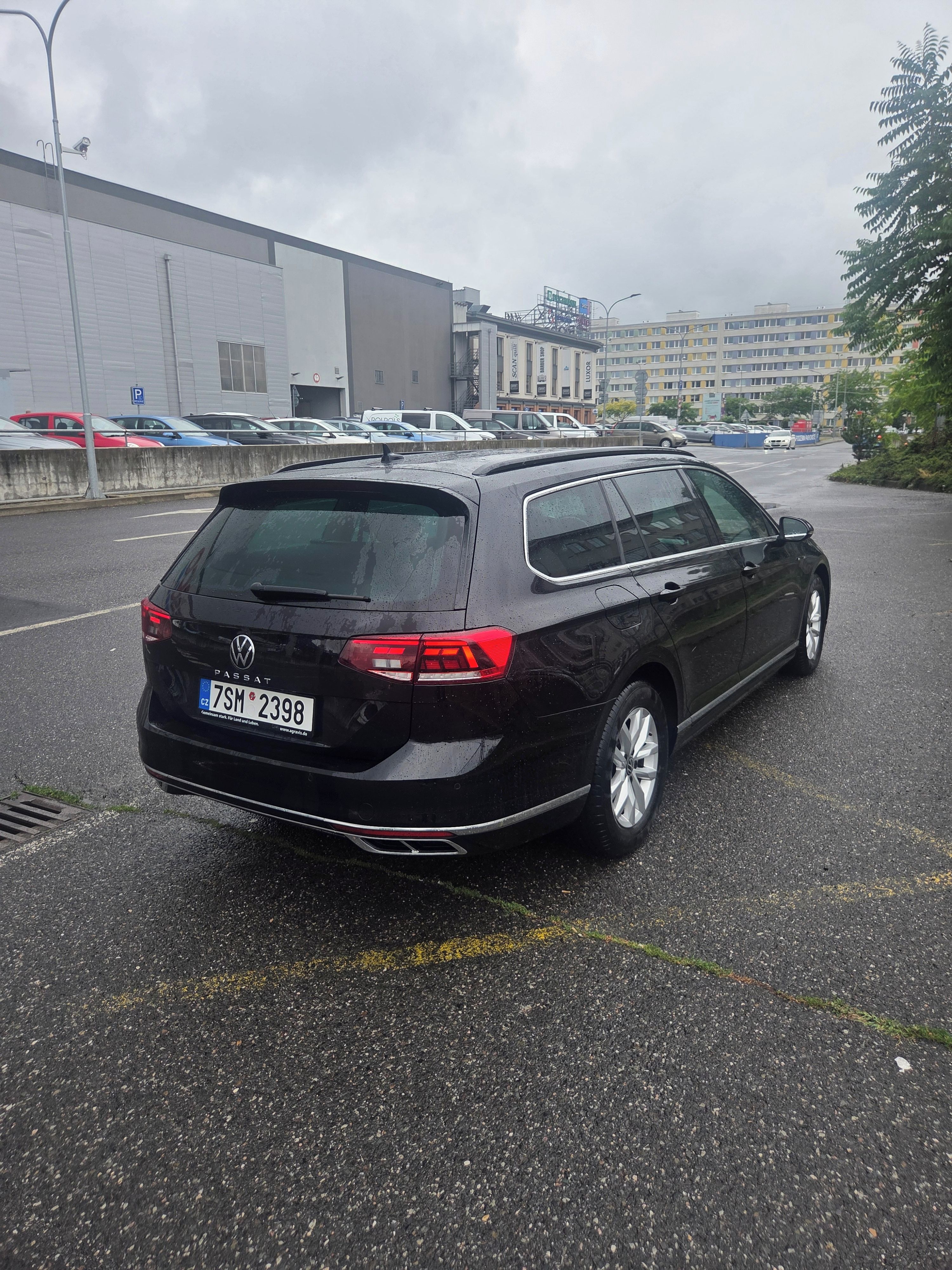 Volkswagen Passat, R-Line 110kW DSG 2023 - fotka 5