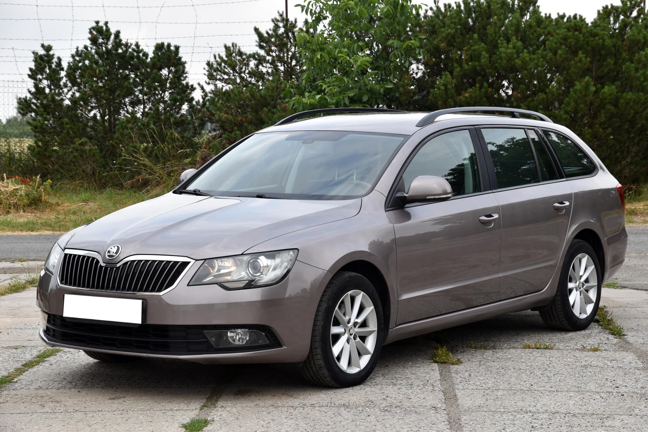 Škoda Superb, 1.6 TDi 6st,KLIMA,NAVI,PDC,ALU - fotka 6