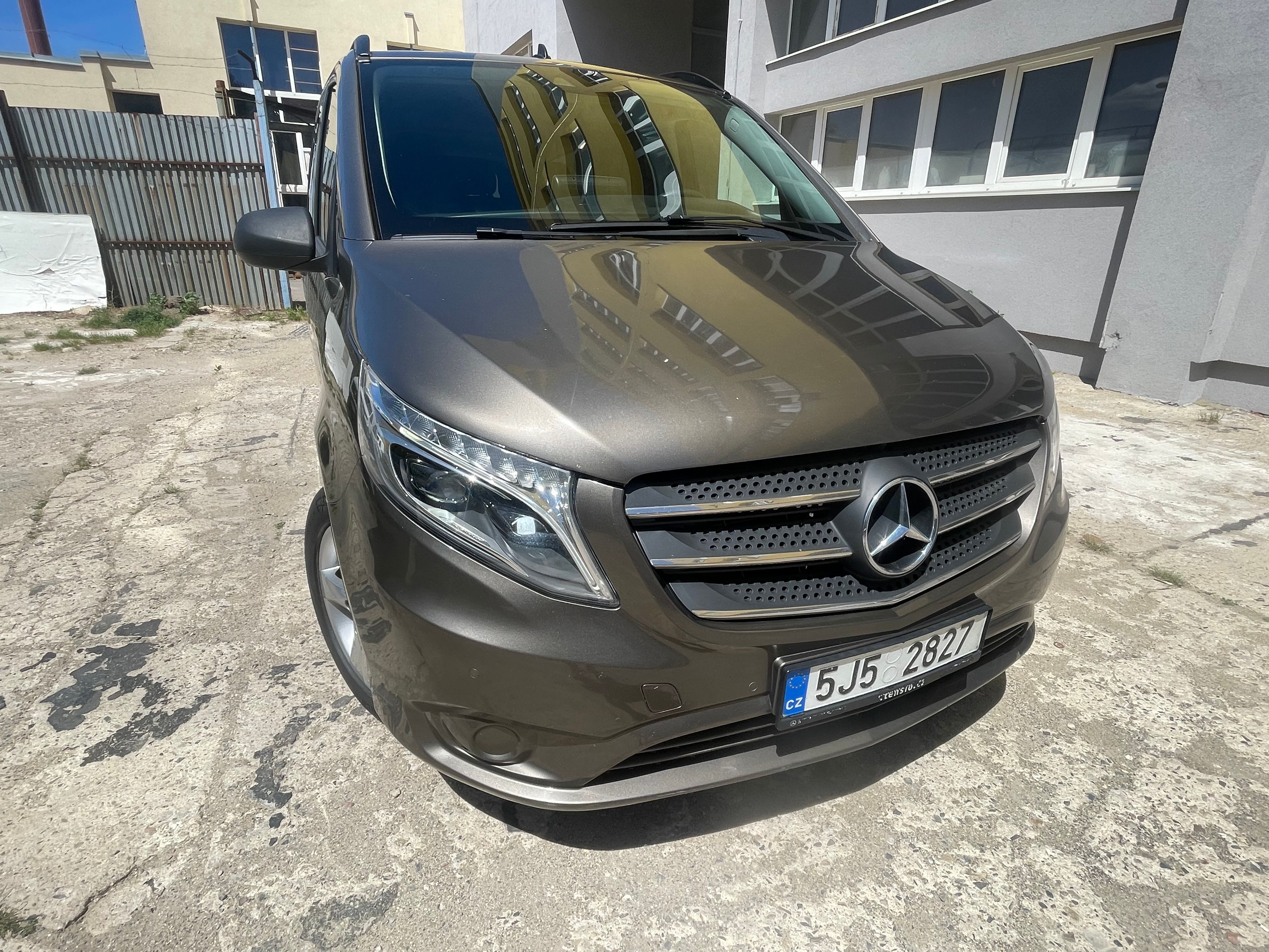 Mercedes-Benz Vito, 119 CDI 4MATIC 140 kW Tourer - fotka 3