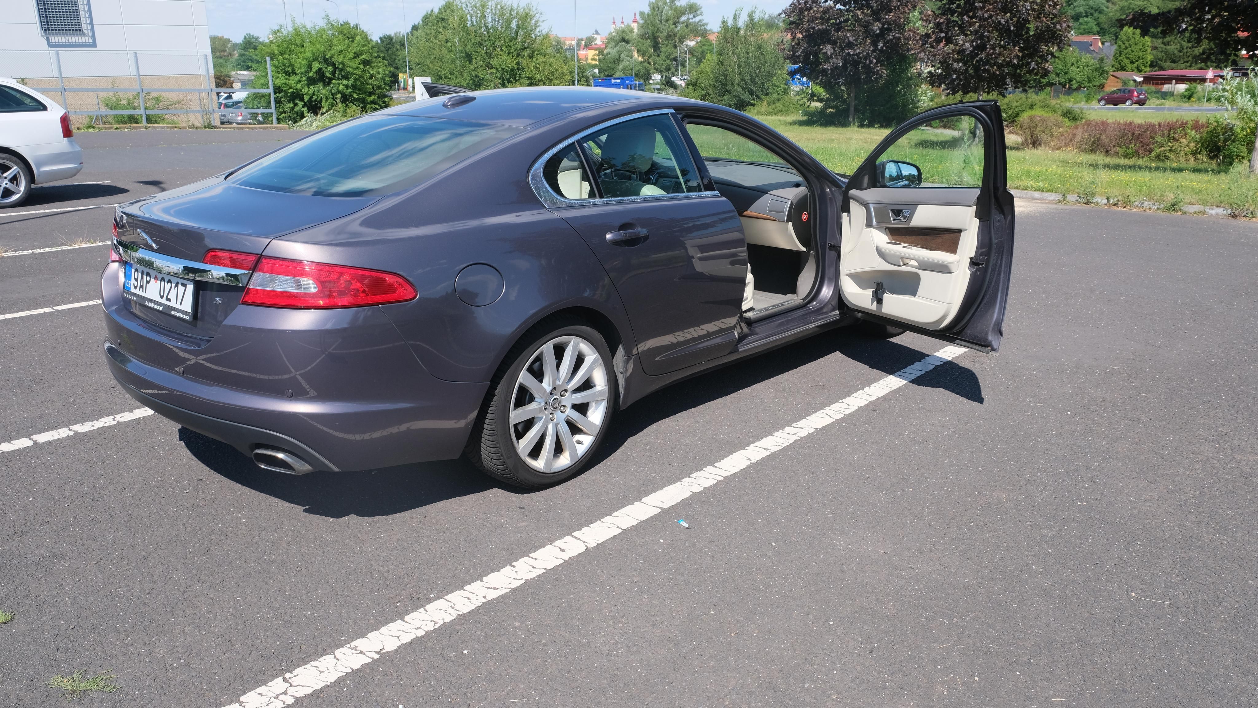 Jaguar XF - fotka 5