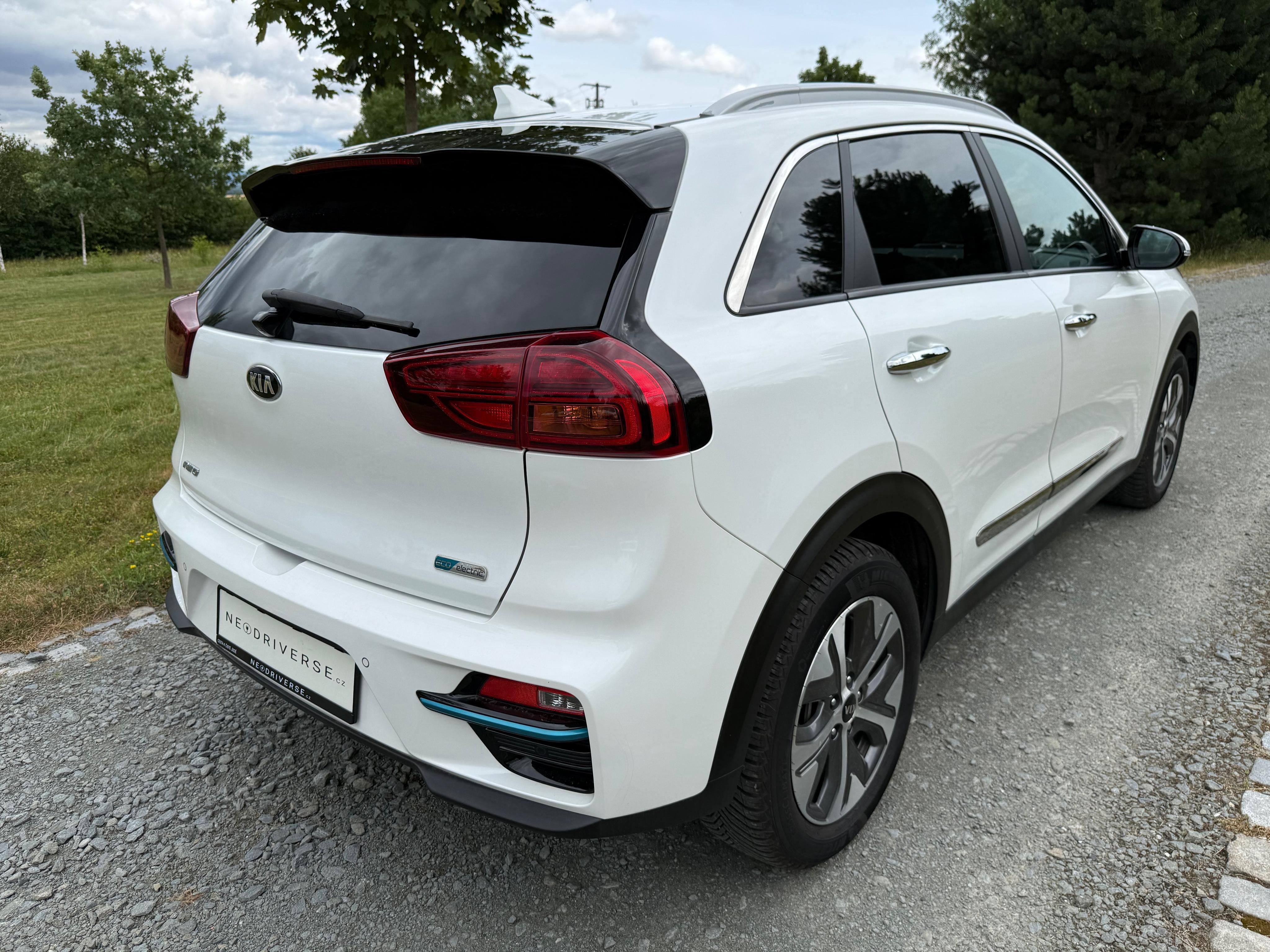 Kia Niro, Elektro 150 kW  SoH 100% - fotka 3