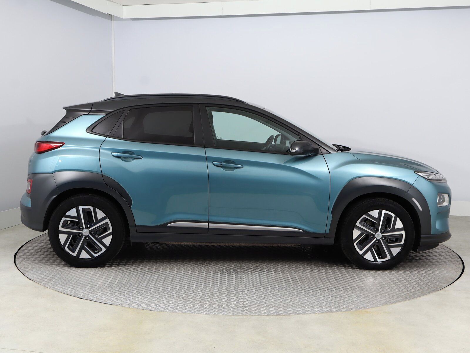 Hyundai Kona, Electric 64 kWh, SoH 100% - fotka 6