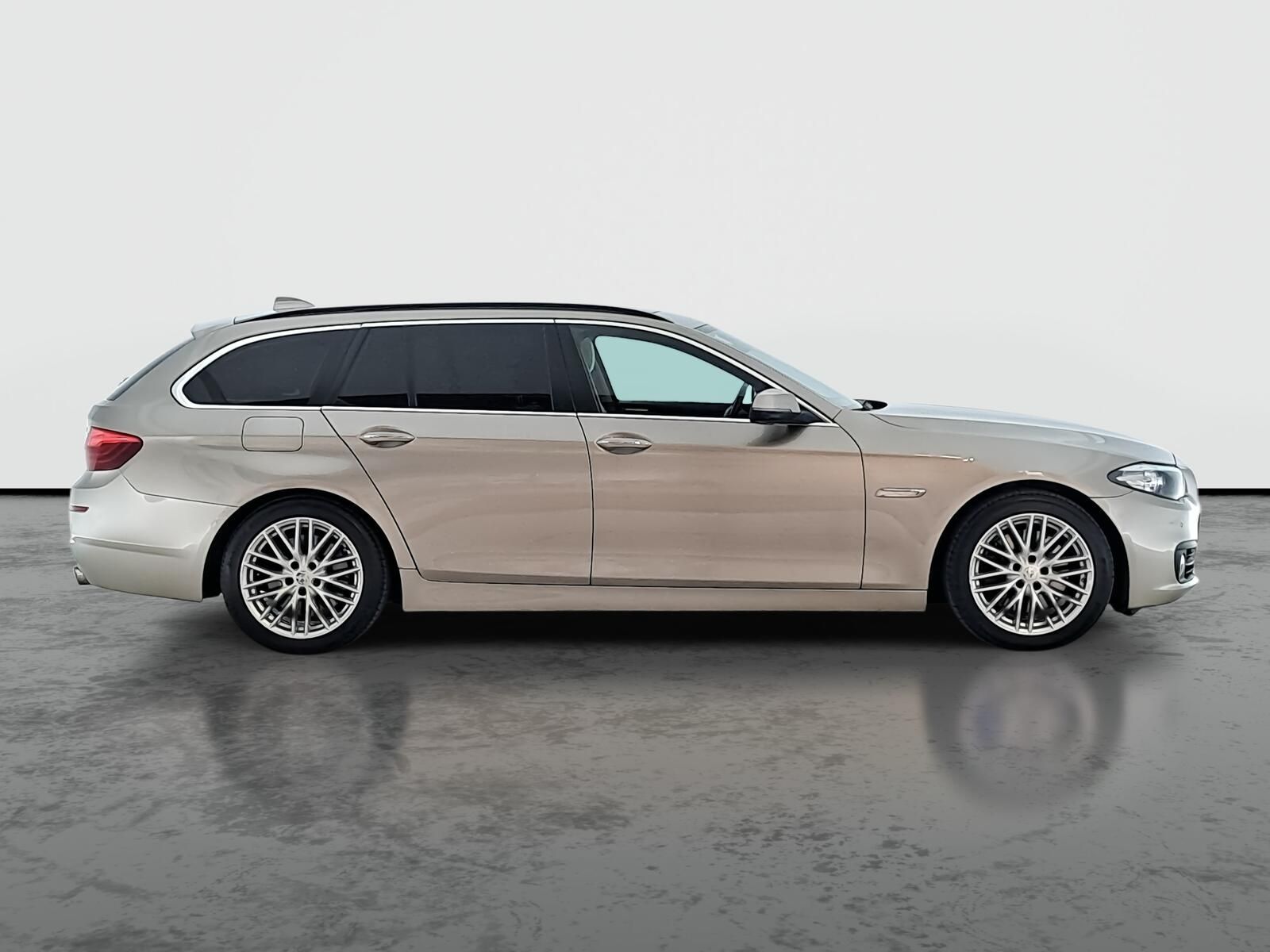 BMW Řada 5, 535i, Kůže, Navi - fotka 6