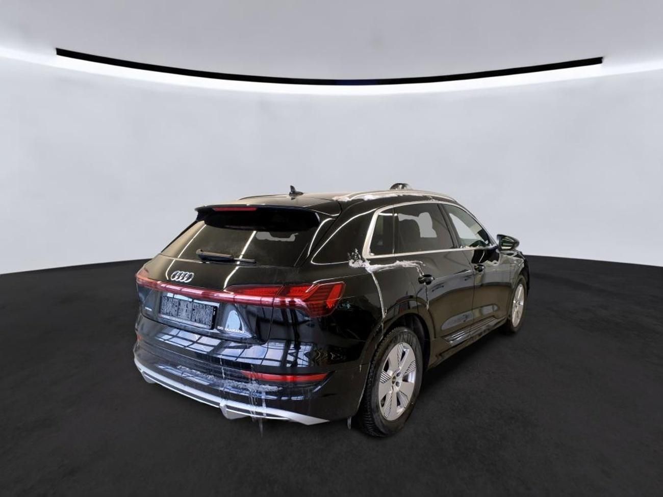 Audi e-tron, 55 QUATTRO 300kw S LINE SOH97% - fotka 4