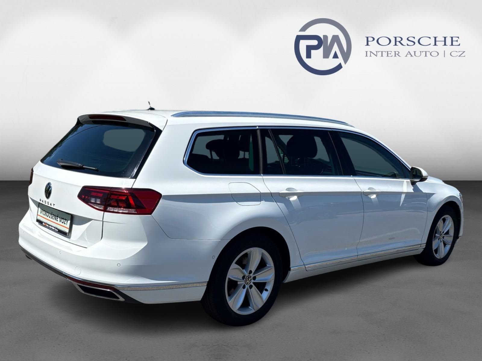 Volkswagen Passat Variant, 2.0 TDI DSG Elegance 110 kW - fotka 2