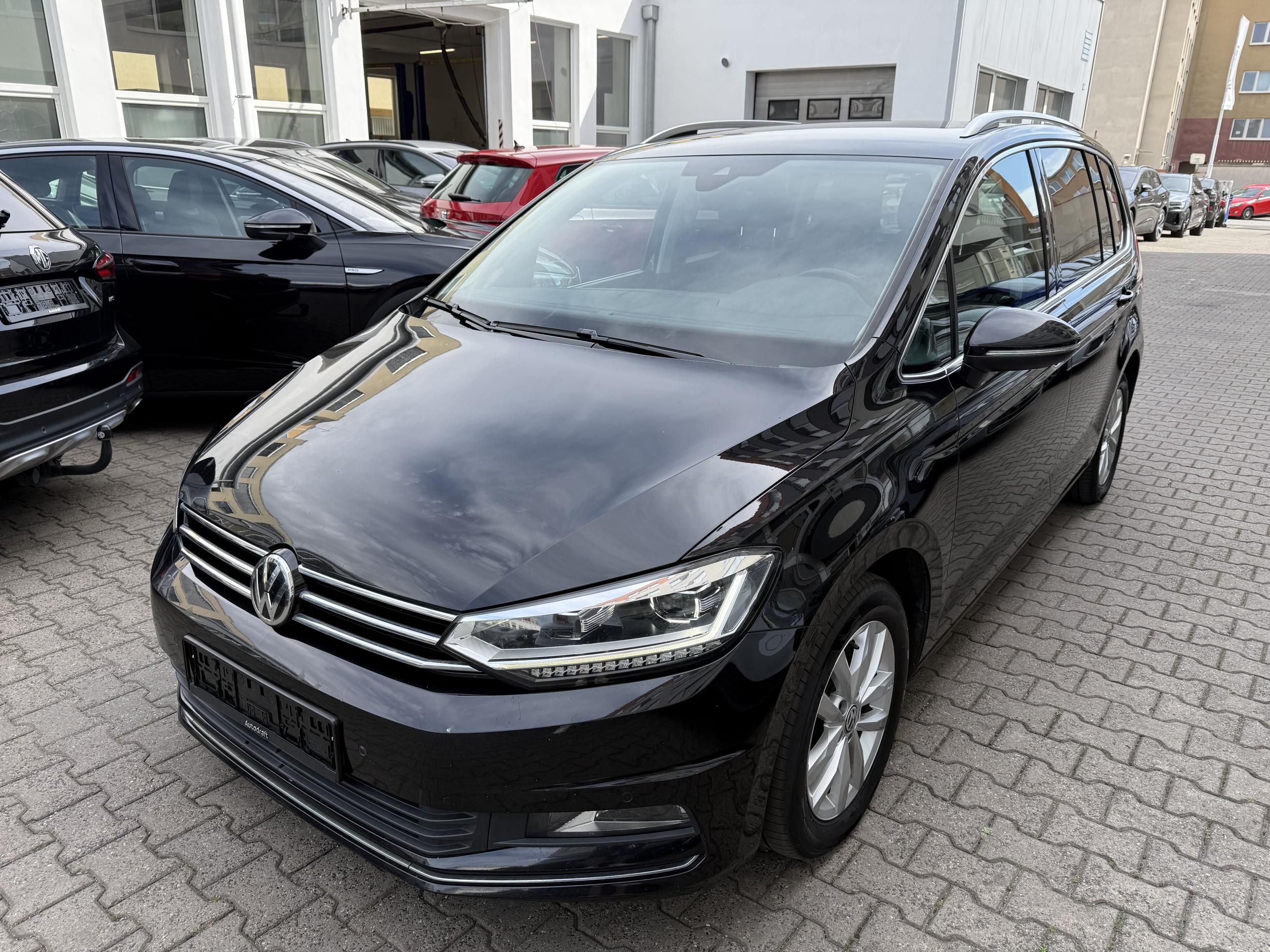 Volkswagen Touran, 2.0 TDI 110kW Manual - fotka 3