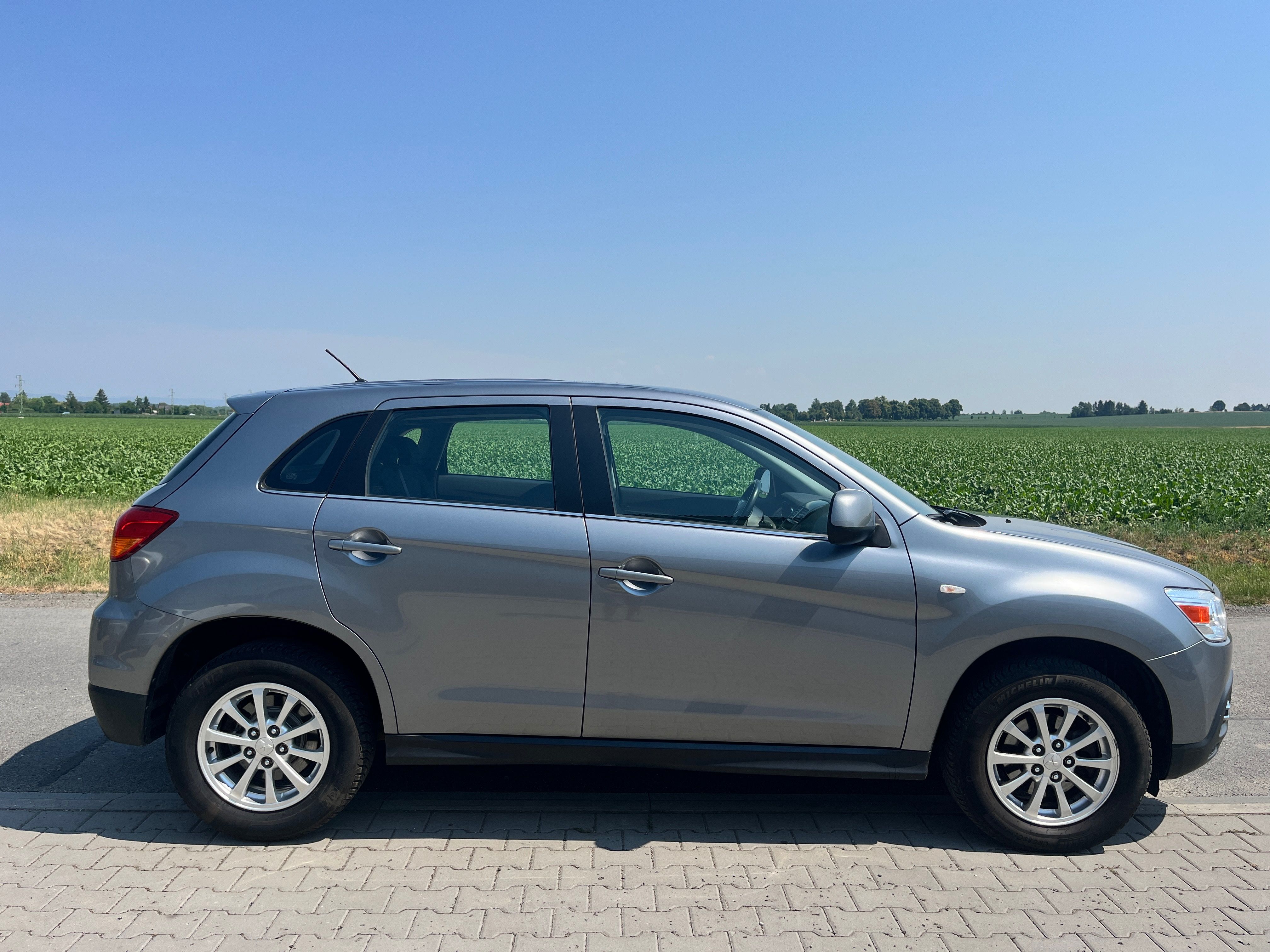 Mitsubishi ASX, 1.8 DI-D 4WD 110 kW - fotka 2
