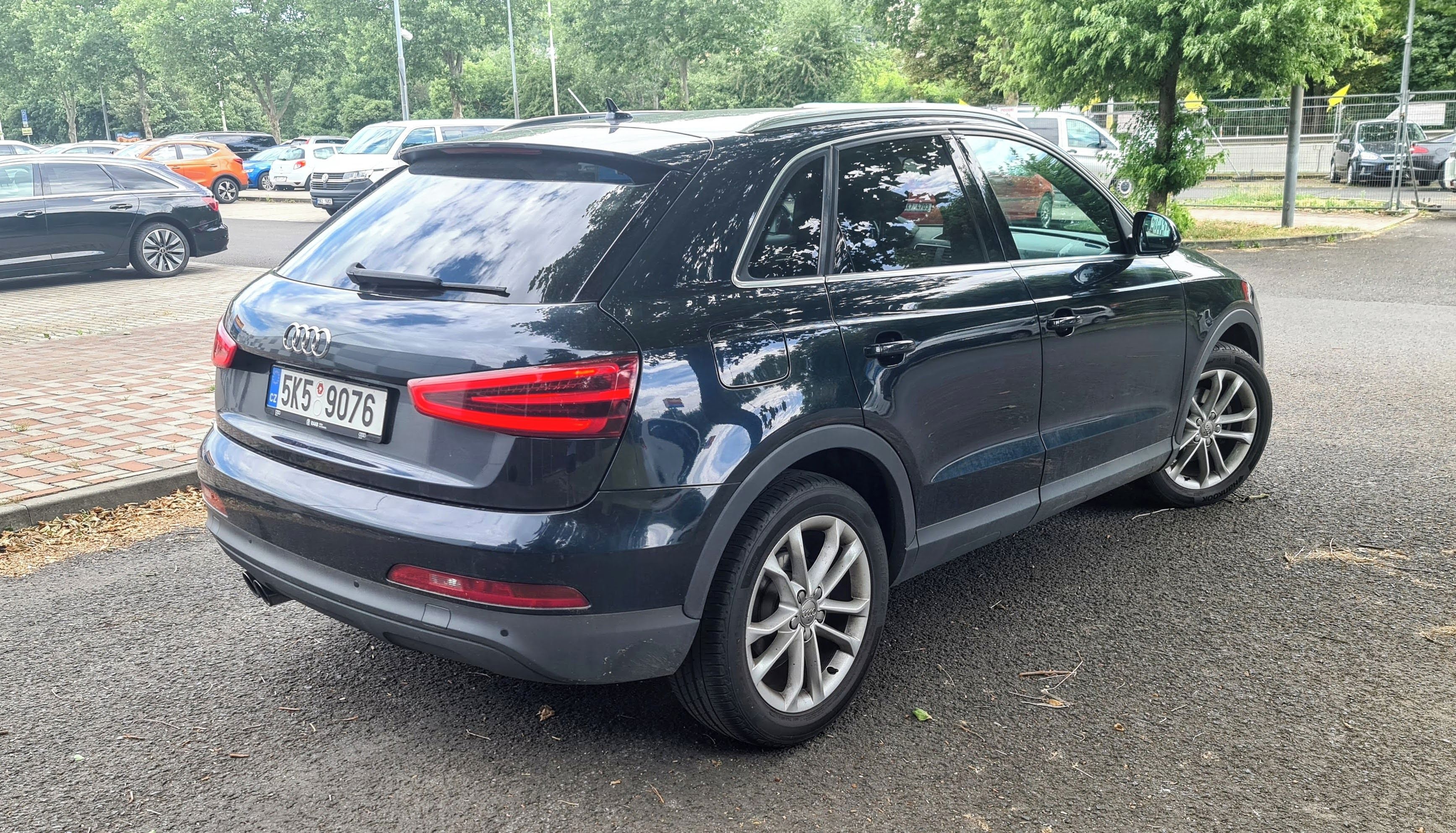 Audi Q3, 2.0TDI 130kW Quattro S-Tronic - fotka 2