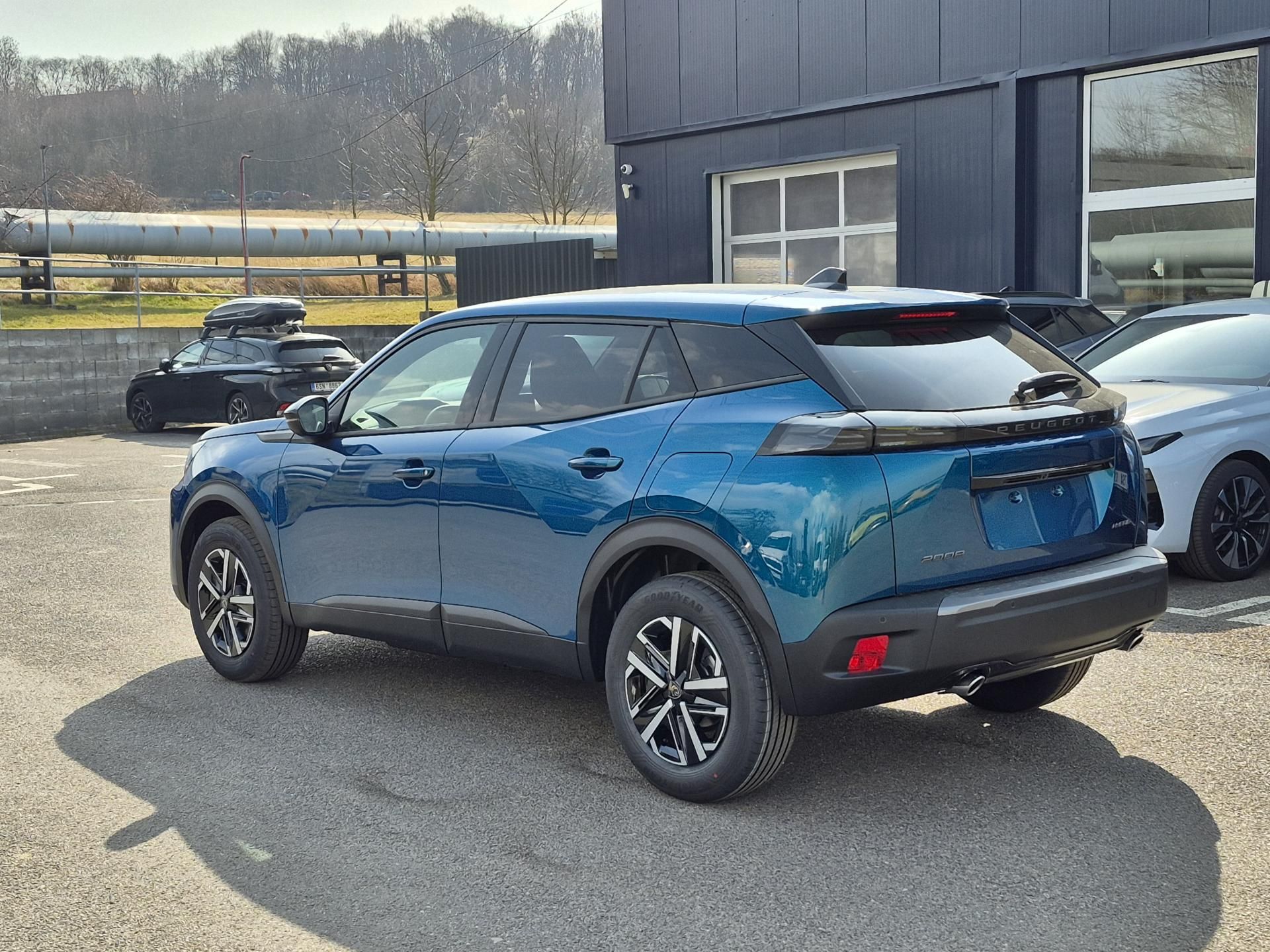 Peugeot 2008, BUSINESS Hybrid 145 e-DCS6 - fotka 3