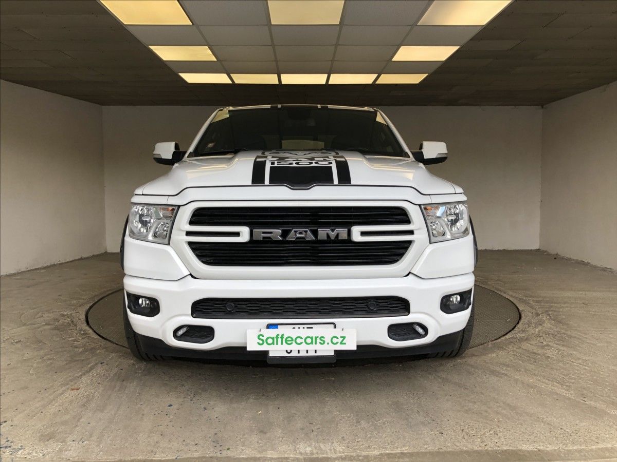 Dodge Ram 1500, 5,7 V8 HEMI - fotka 2