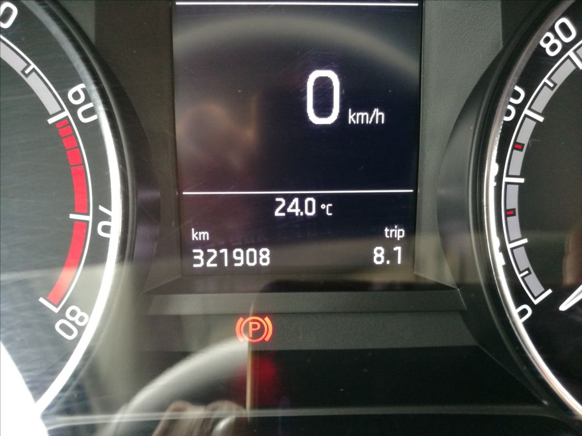 Škoda Fabia, 1,0 TSI 1.majitel kombi - fotka 6