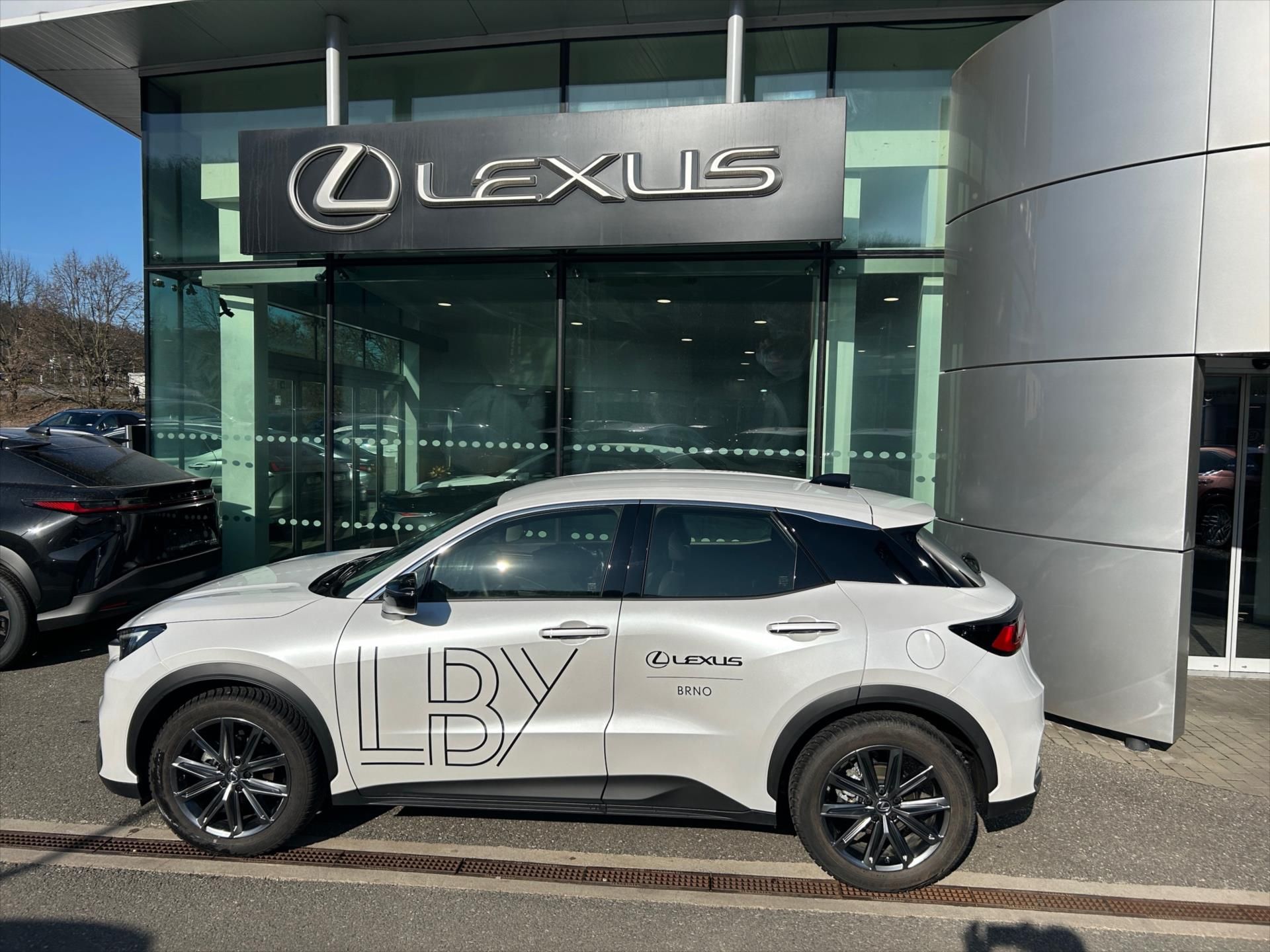 Lexus LBX, 1,5   Elegant Tech Black - fotka 5