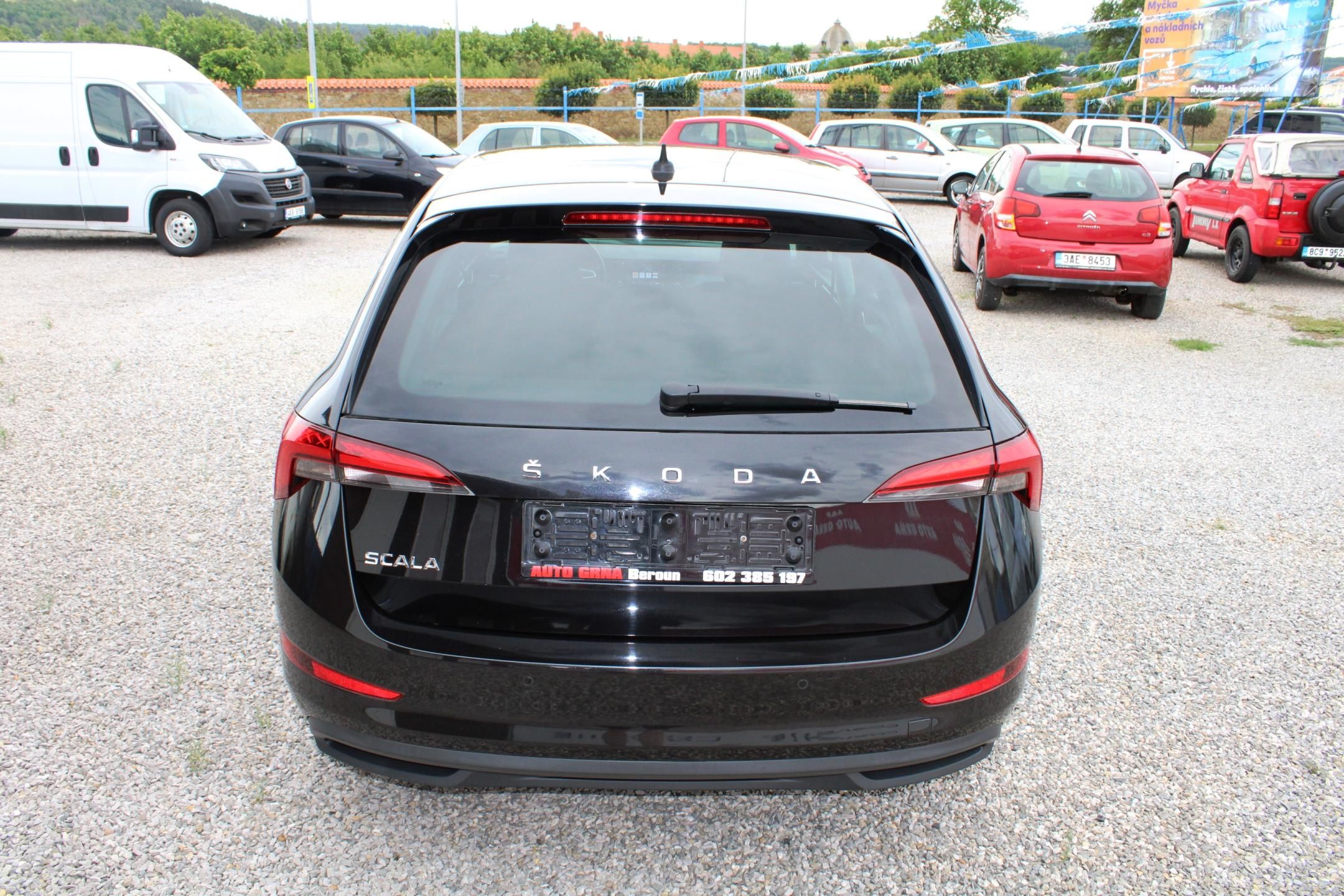 Škoda Scala, 1,0TSI KLIMA LED TEMPOMAT ALU - fotka 6