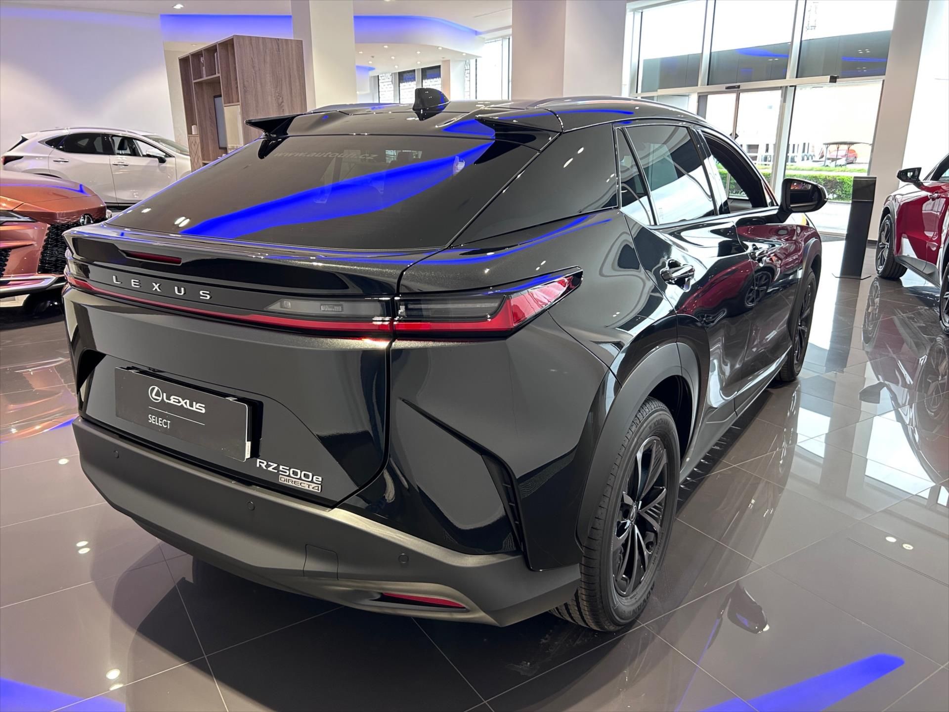 Lexus, Business  RZ 500e - fotka 5