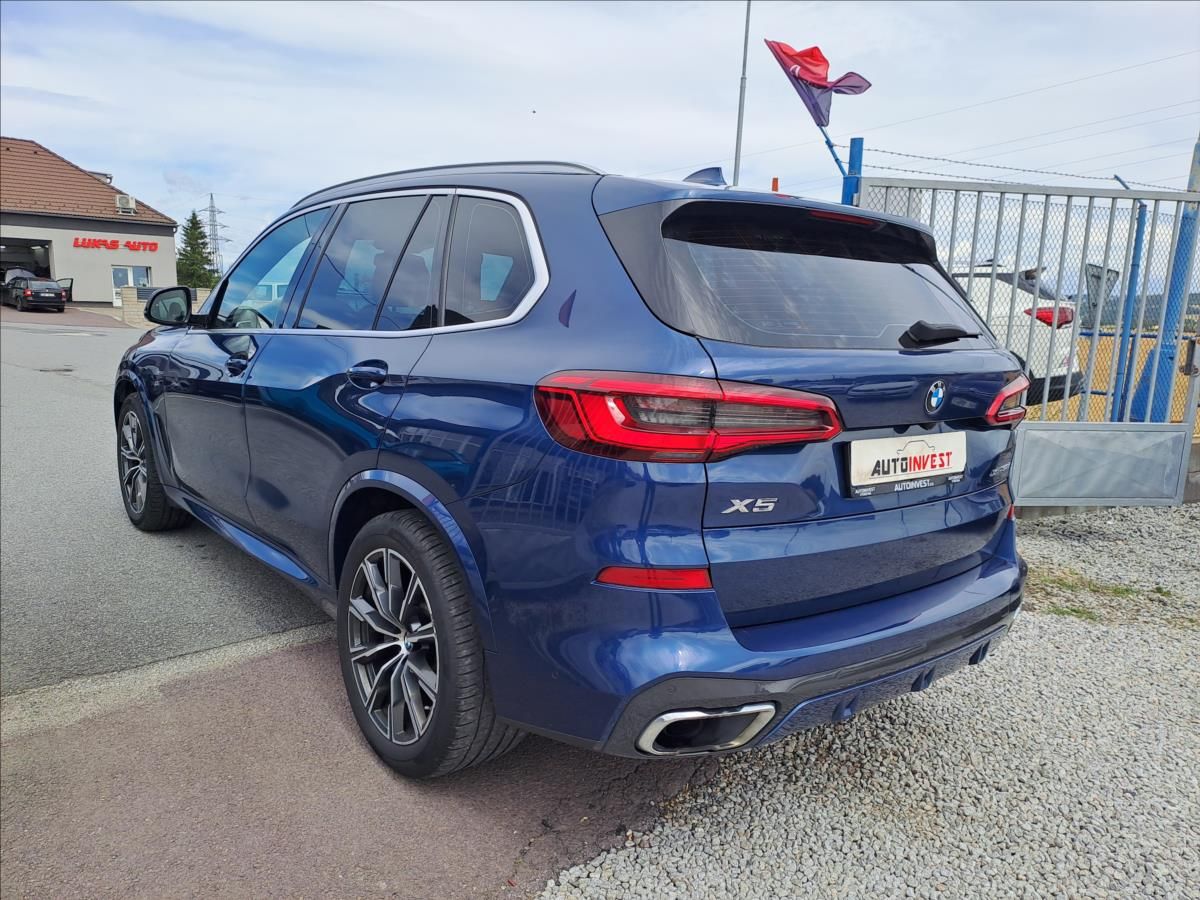 BMW X5, xDrive 30d M-Paket ČR - fotka 5
