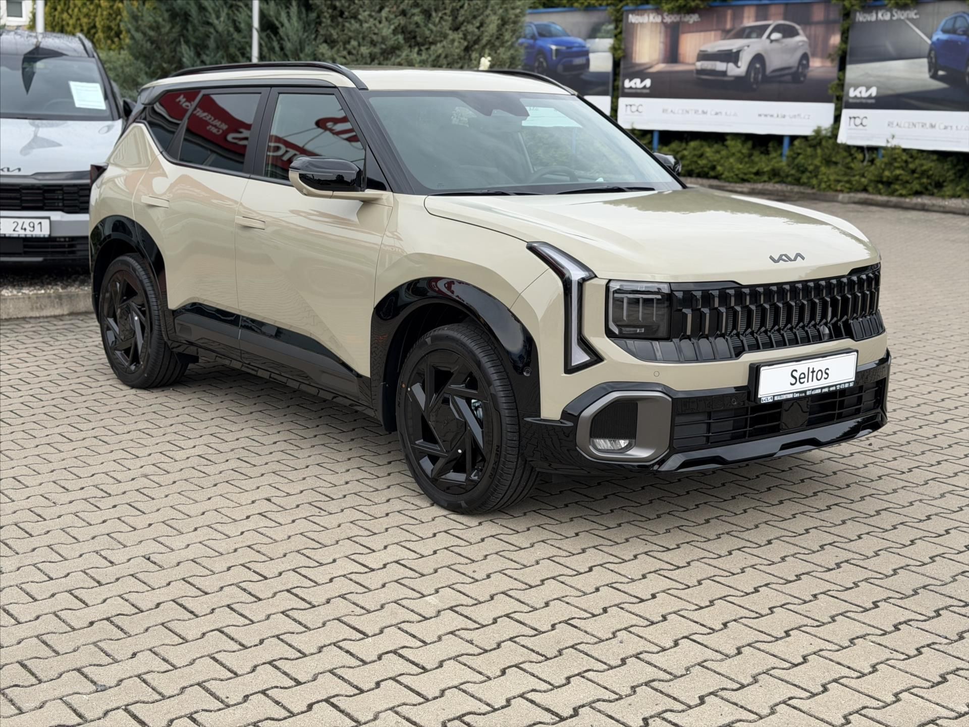 Kia Seltos, 1,6 T-GDi 7DCT X-Line + Pakety - fotka 2