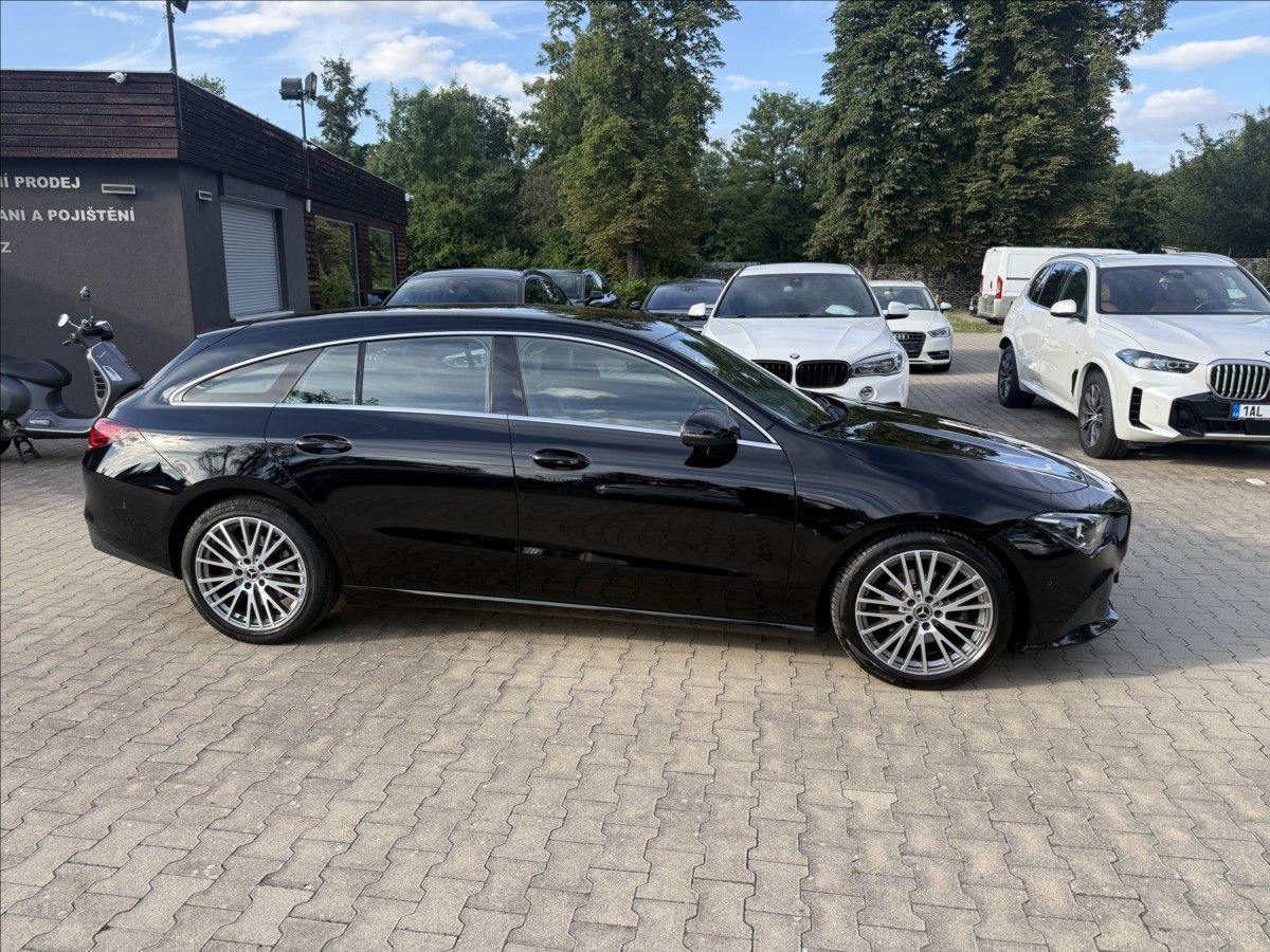 Mercedes-Benz CLA, 180d - fotka 4