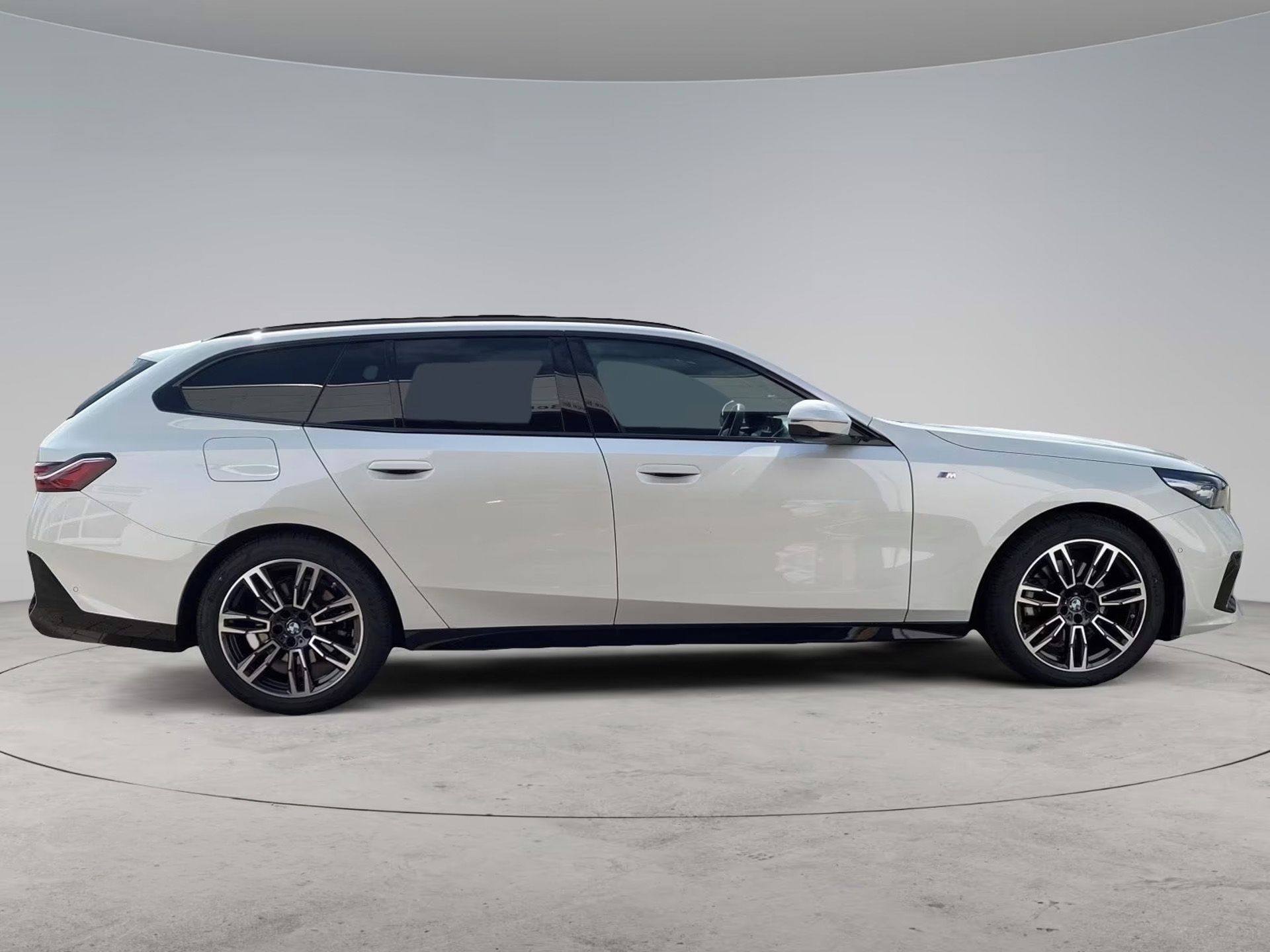 BMW Řada 5, 520d xDrive M-Sport Pano Venti - fotka 4