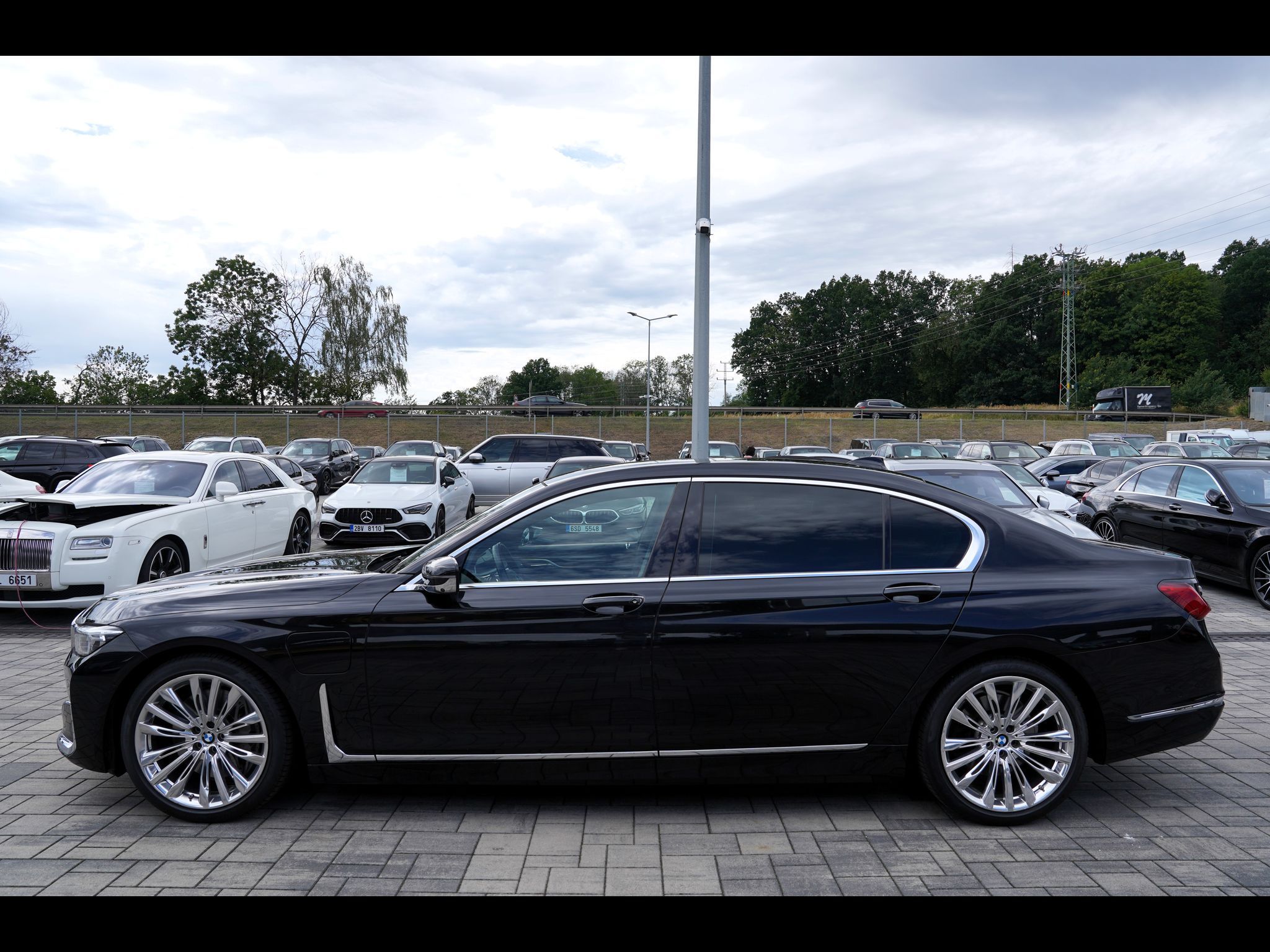 BMW Řada 7, 745Le xDrive/Individual/Led/ČR - fotka 3