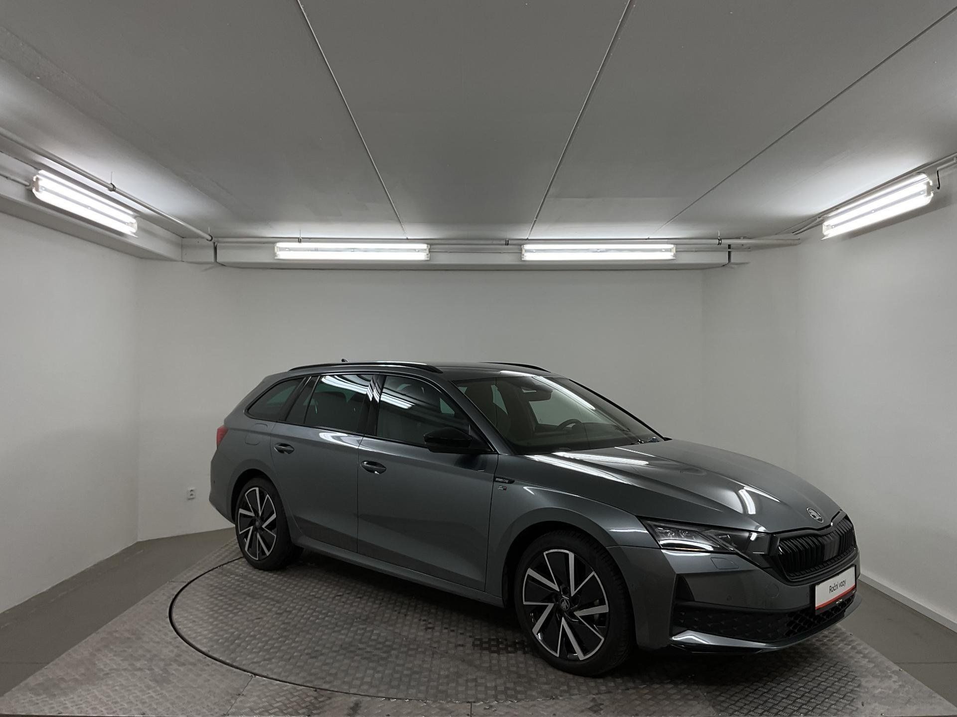 Škoda Octavia, 2.0 TDI 110kW DSG Sportline Co - fotka 6