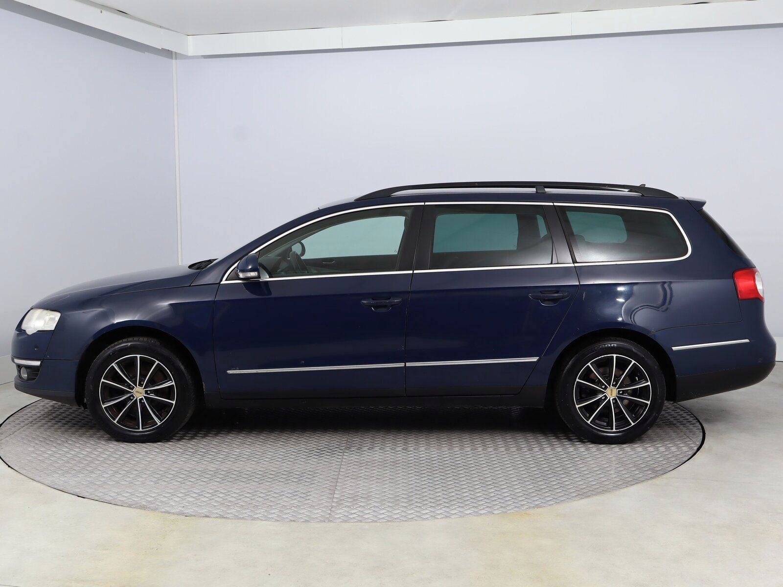Volkswagen Passat, 1.9 TDI, po STK, Tažné - fotka 3