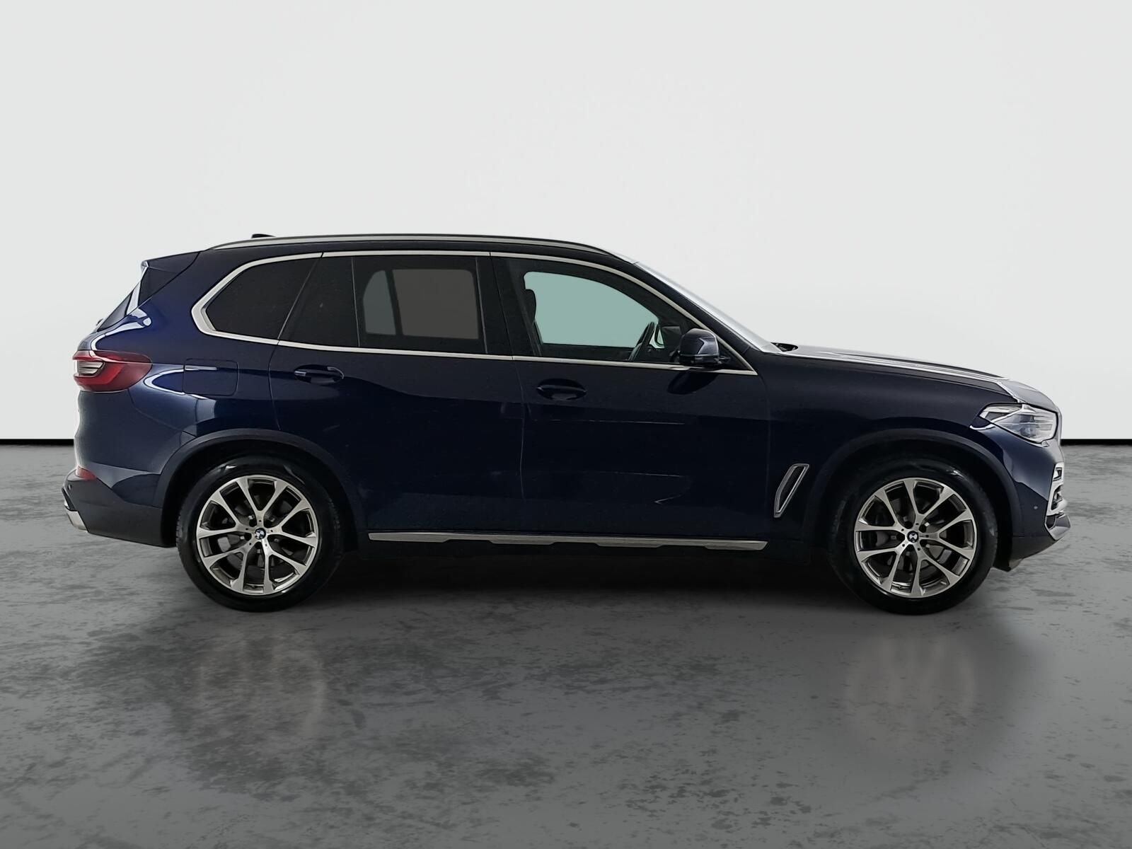 BMW X5, xDrive30d, xLine - fotka 6