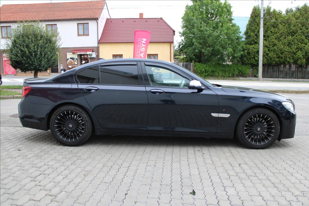 BMW Řada 7, 3,0 740d X-DRIVE CZ původ - fotka 3