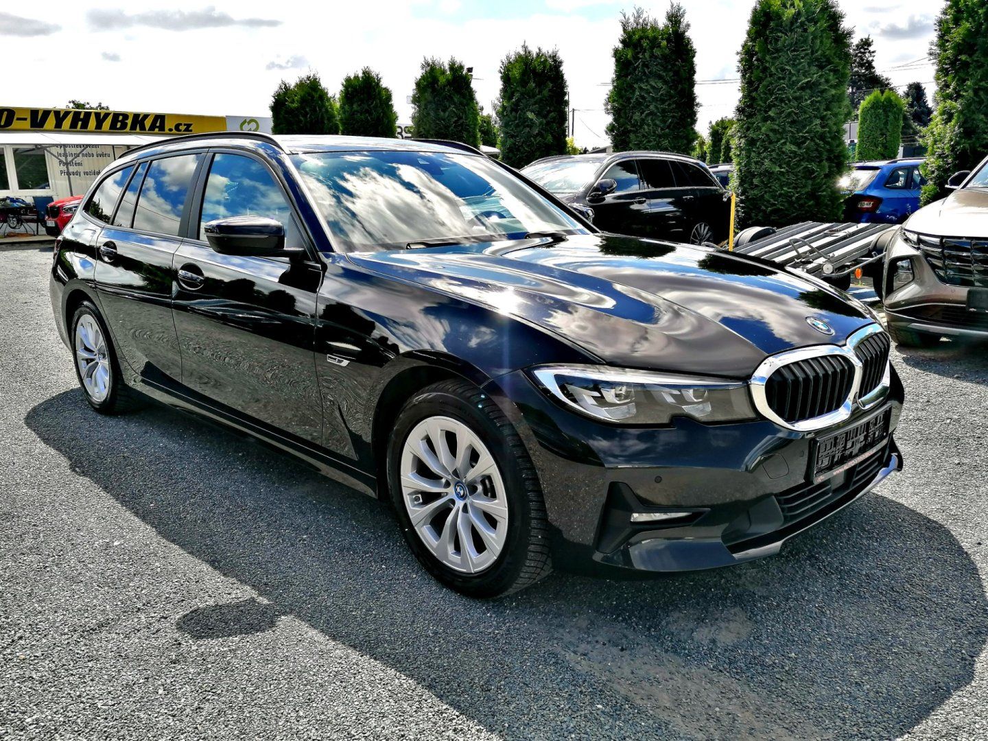 BMW Řada 3, 320e Comfort,Tažné - fotka 3