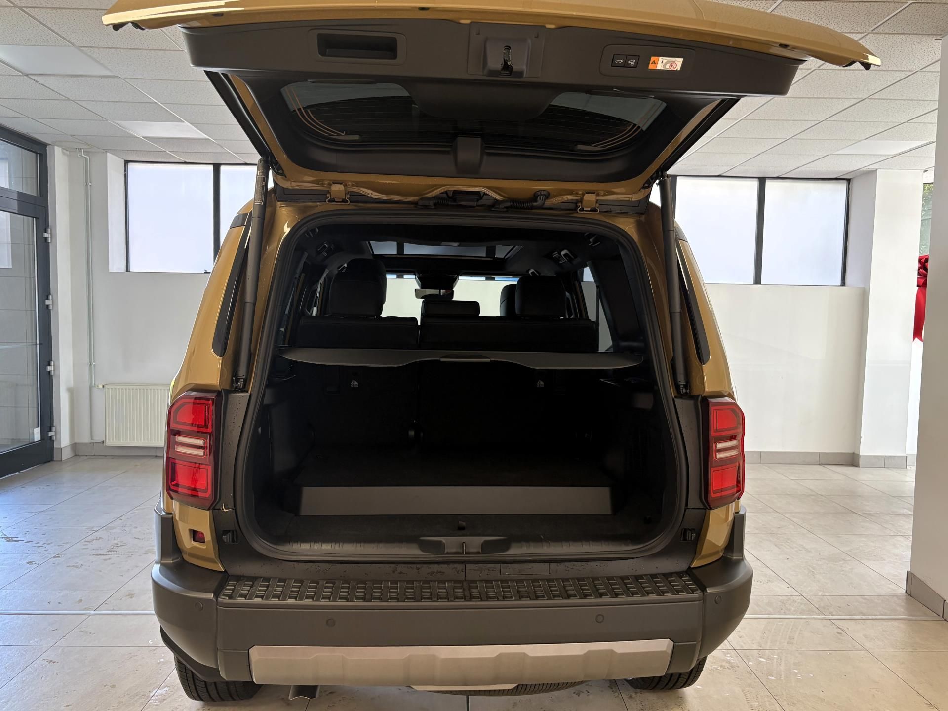 Toyota Land Cruiser, 2.8D MHEV 8AT 4x4, Ex. Skyview - fotka 6