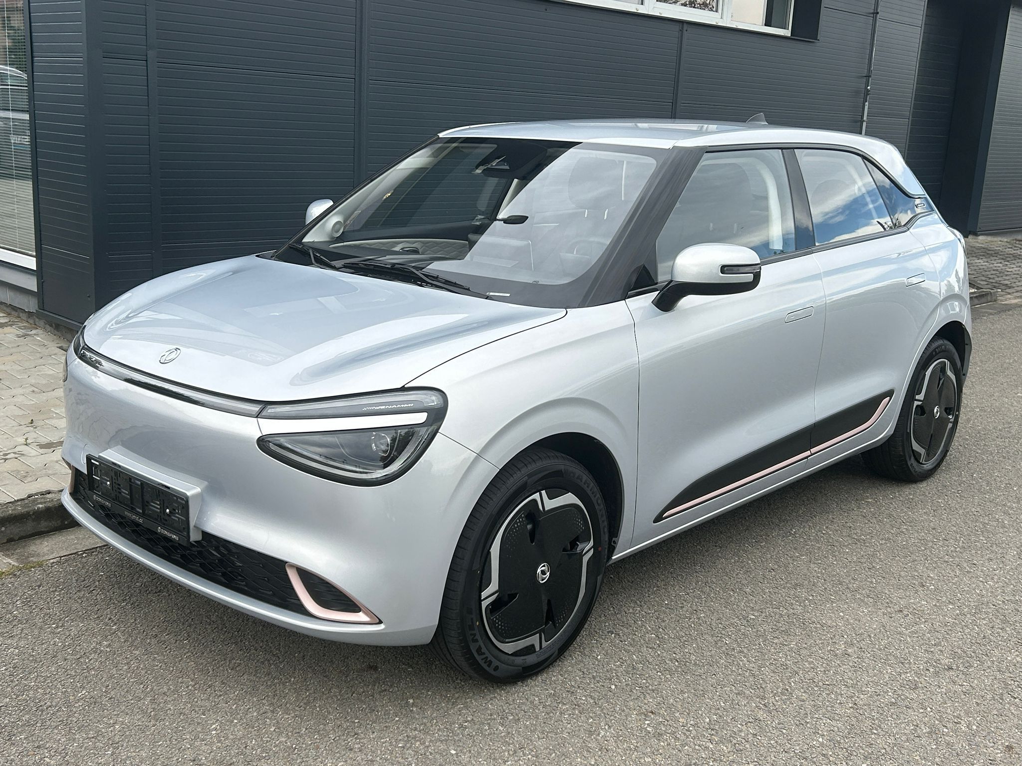 Dongfeng Box, E2