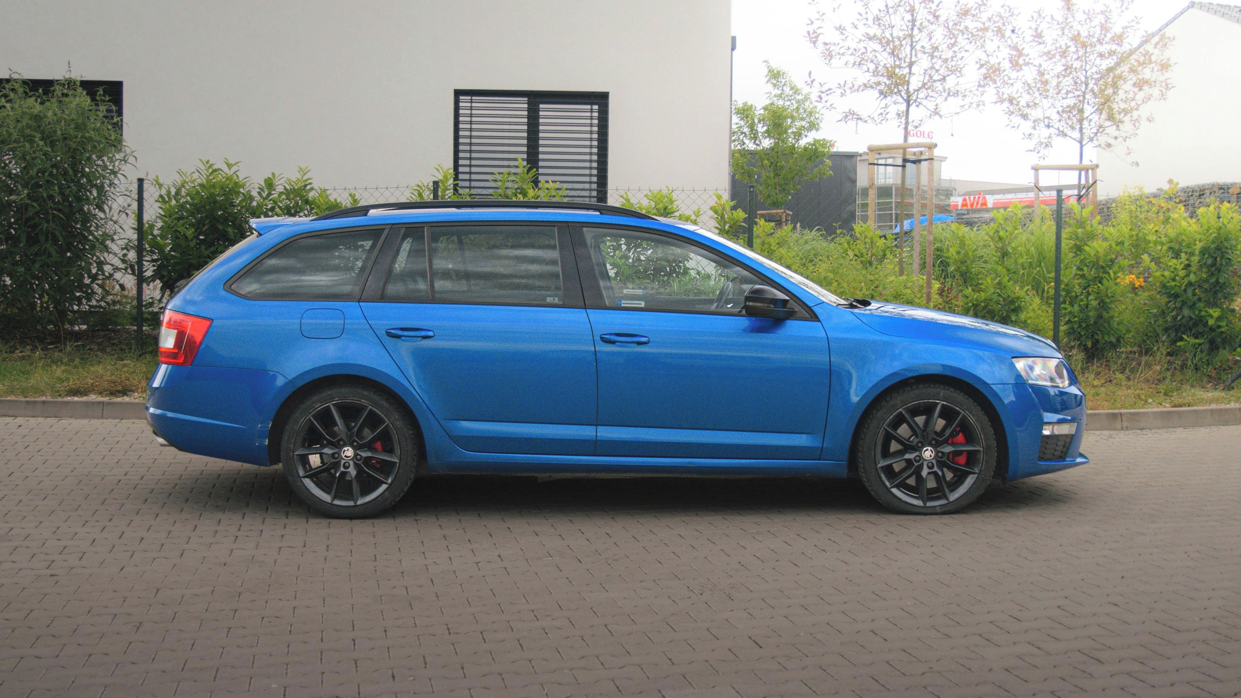 Škoda Octavia, RS 2,0TSI/135kW DSG ČR 2.Maj - fotka 4