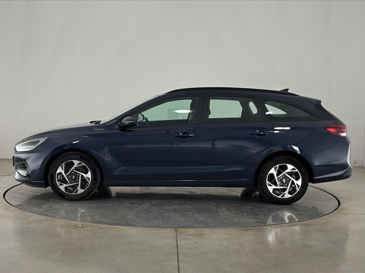 Hyundai i30, 1.5 T-GDI / 103 kW Smart DCT - fotka 3