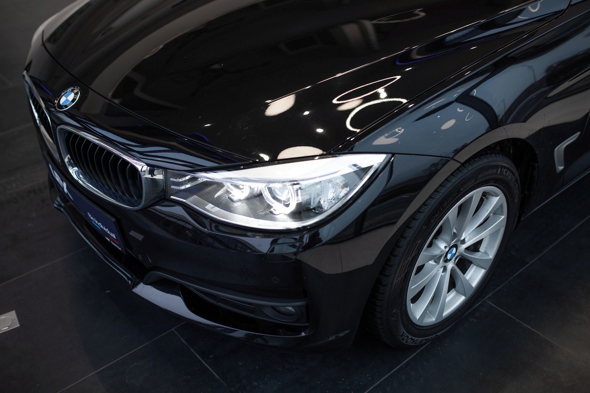 BMW Řada 3, 320i xDrive GT - fotka 3