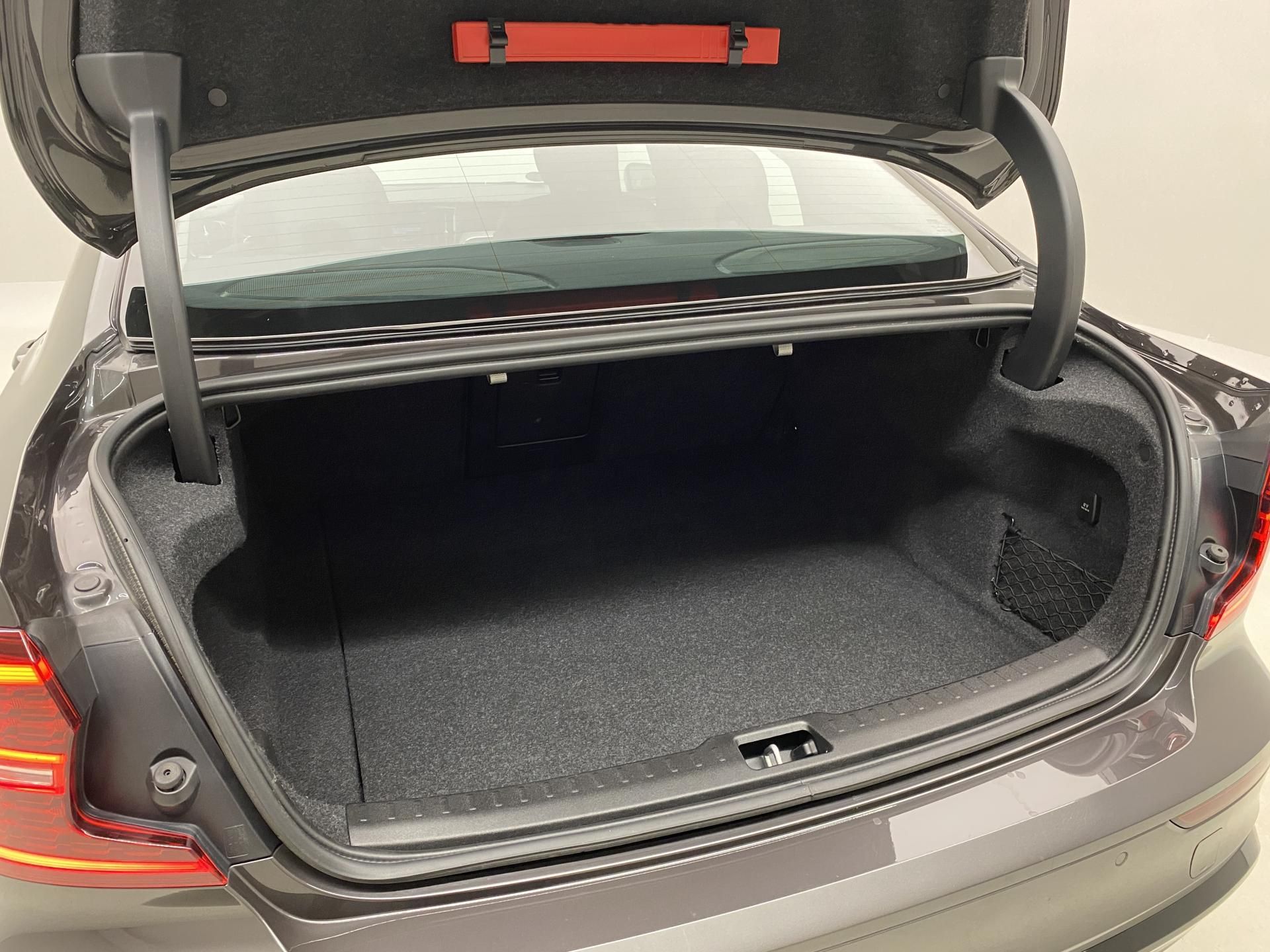 Volvo S60, B5 AWD DARK ULTIMATE AUT CZ - fotka 6