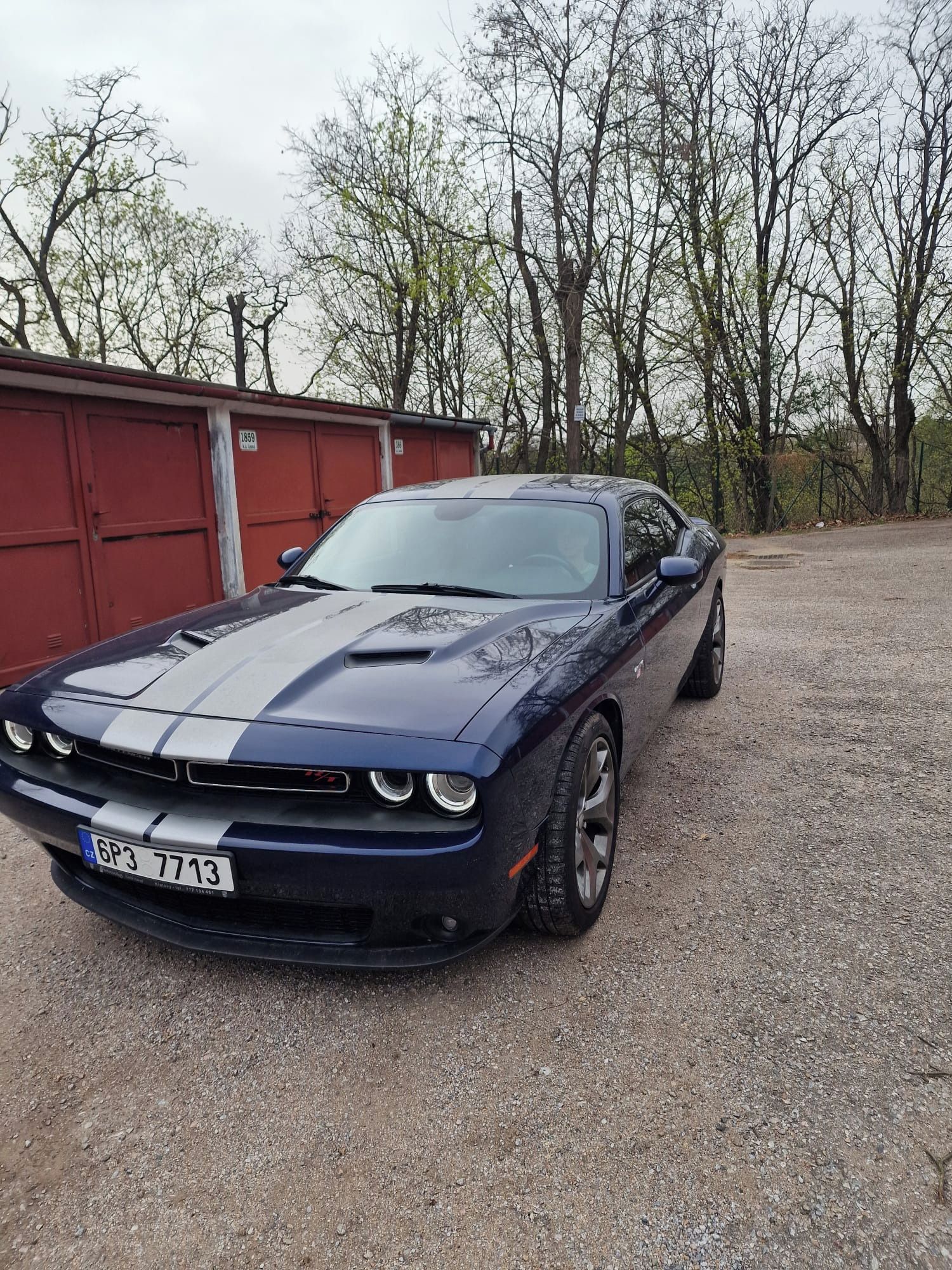Dodge Challenger, R/T 5,7 Hemi, manuál - fotka 3