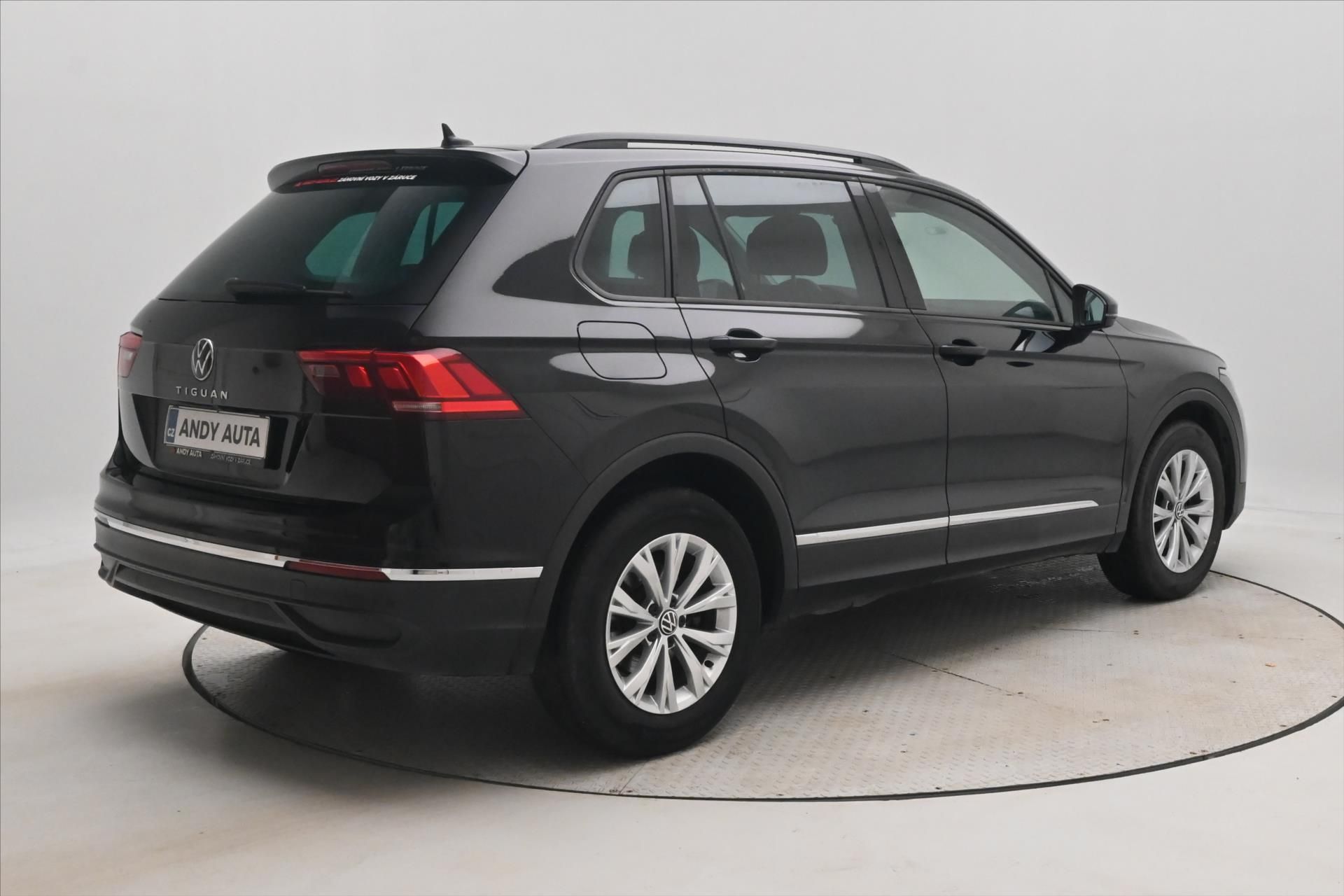 Volkswagen Tiguan, 2,0 TDI 110kW DSG Life Záruka - fotka 5