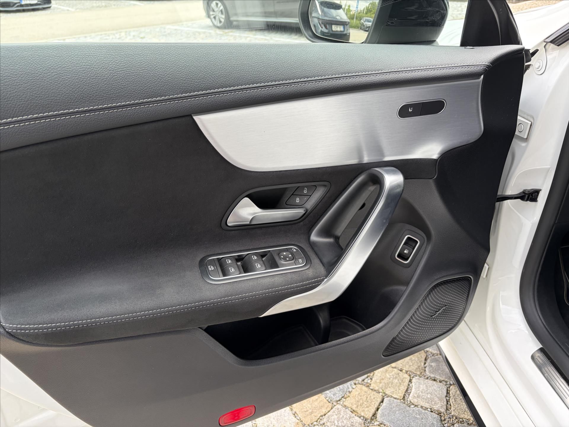 Mercedes-Benz CLA, CLA 250e Shooting Brake*AMG - fotka 4