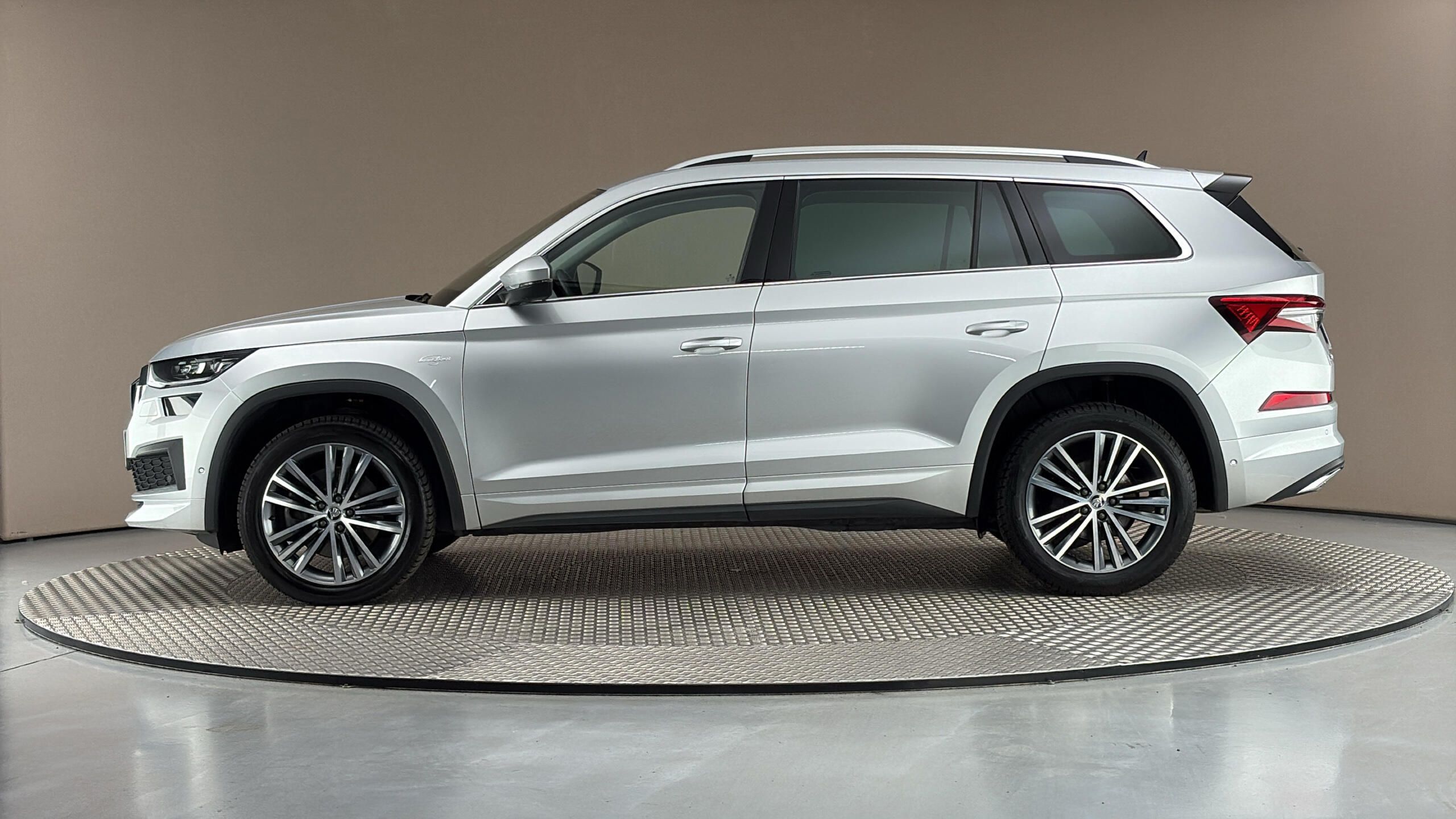 Škoda Kodiaq, 2.0 TDI DSG 4x4 L&K - fotka 4