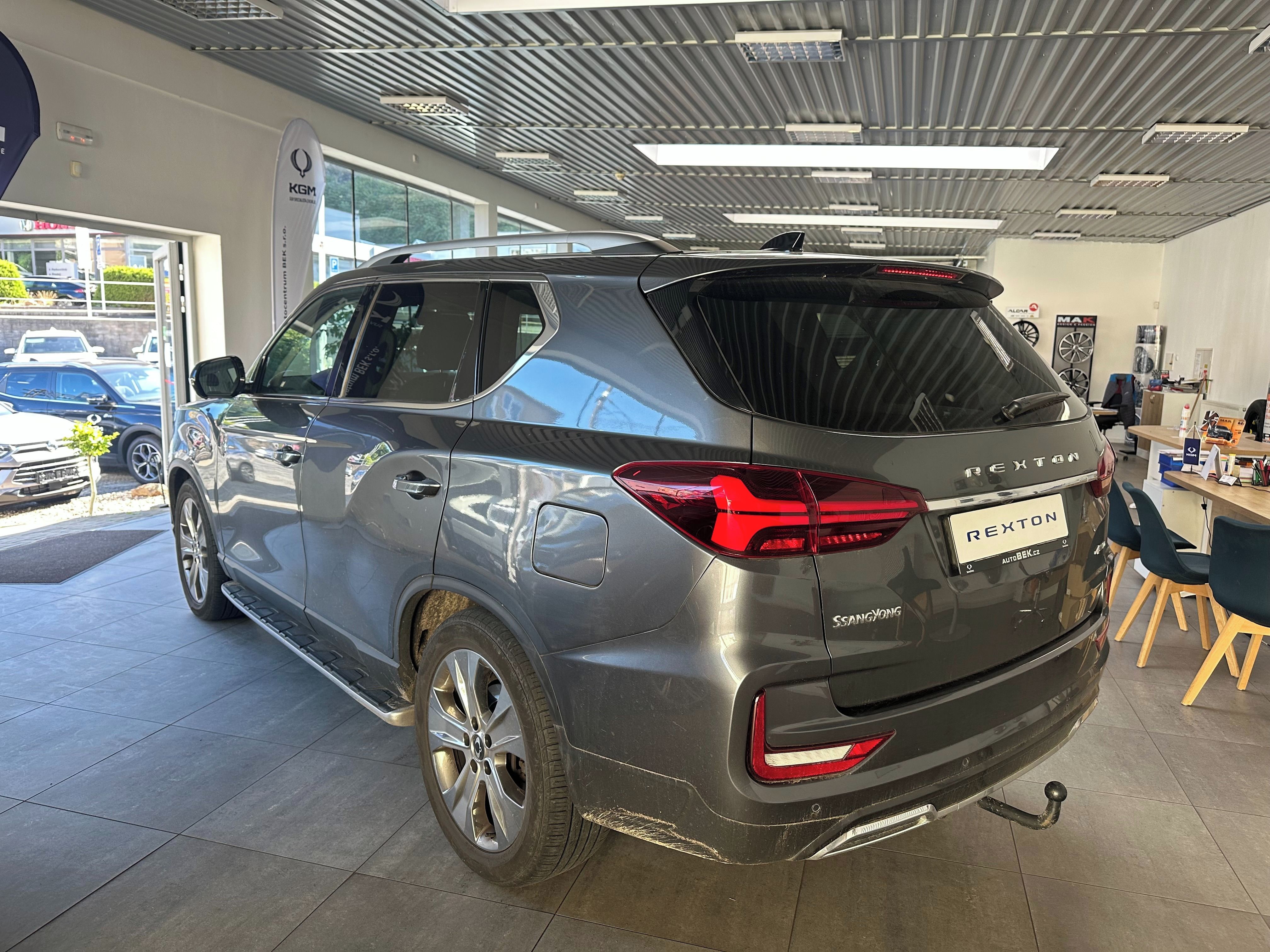 SsangYong Rexton, 2,2E-XDi Premium AWD AT - fotka 4