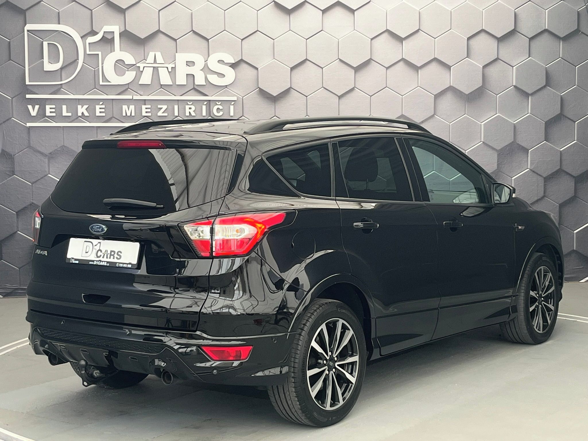 Ford Kuga, 2.0 TDCi ST-Line manuál - fotka 5