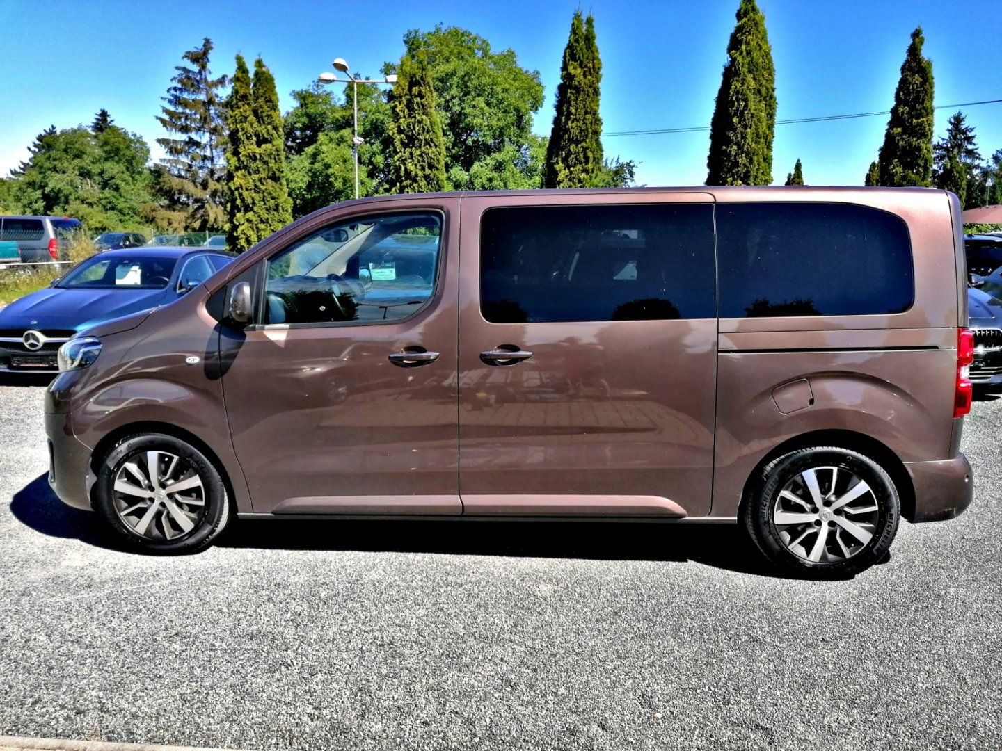 Toyota Proace, 2.0 D-4D 106kW ČR 1.majitel - fotka 6